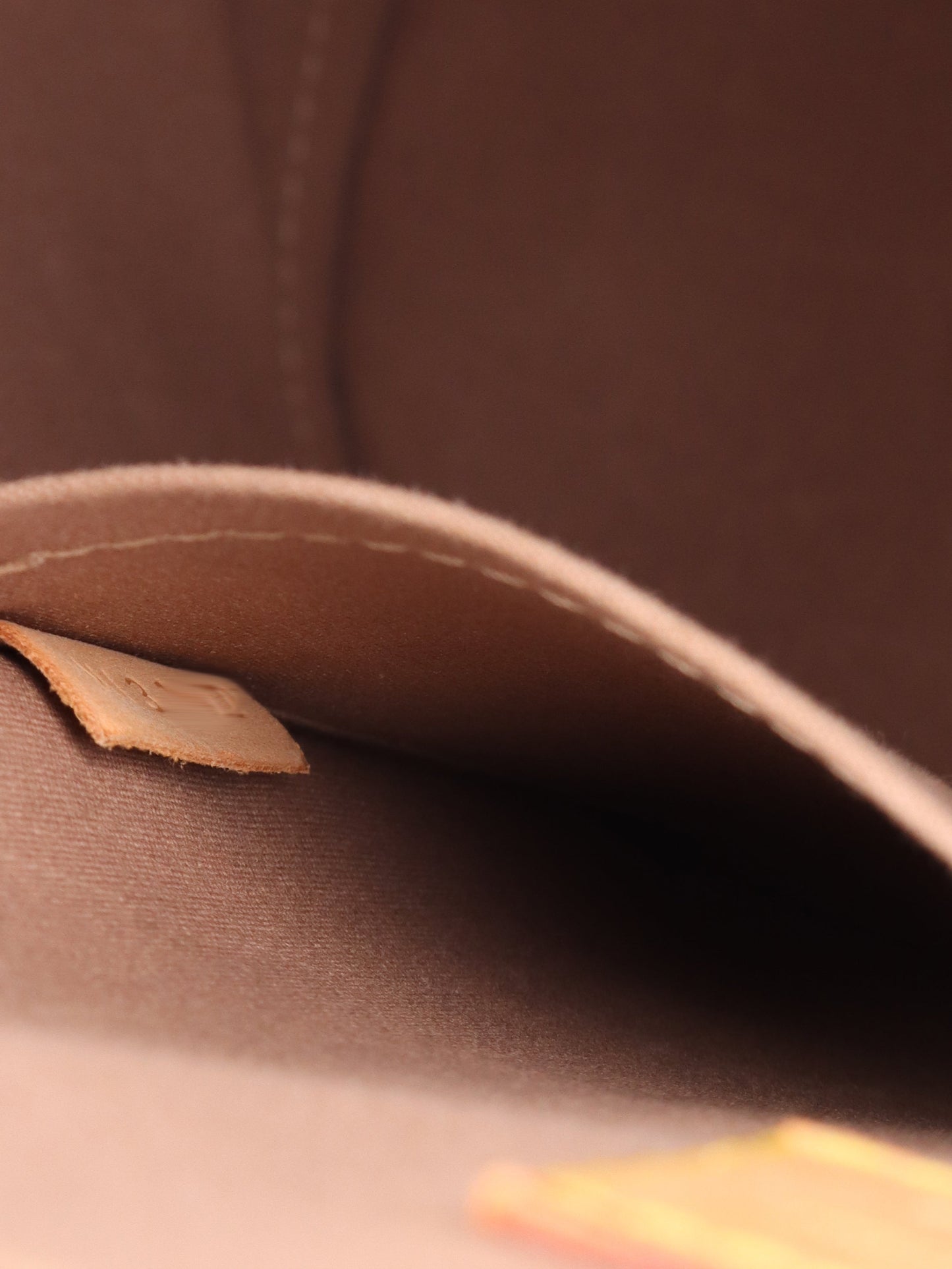 Louis Vuitton Beige Poudre Vernis Alma GM