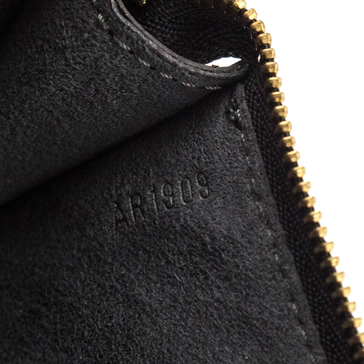 Louis Vuitton Black Epi Vintage Pochette Accessoires 24 Bag