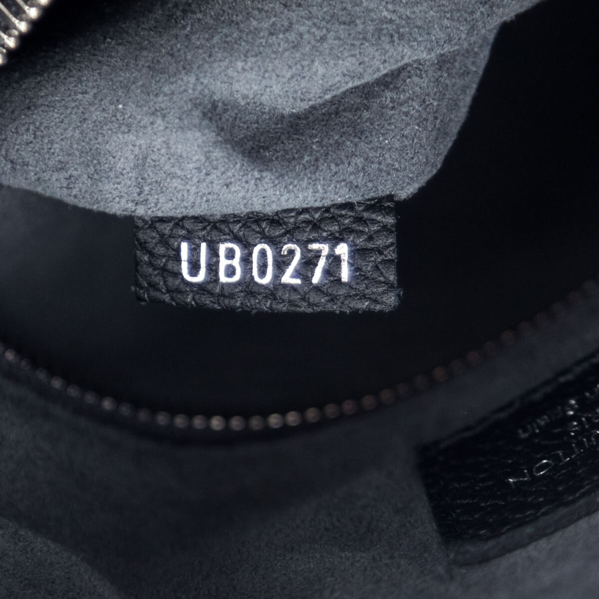 Louis Vuitton Black Mahina Beaubourg Hobo MM