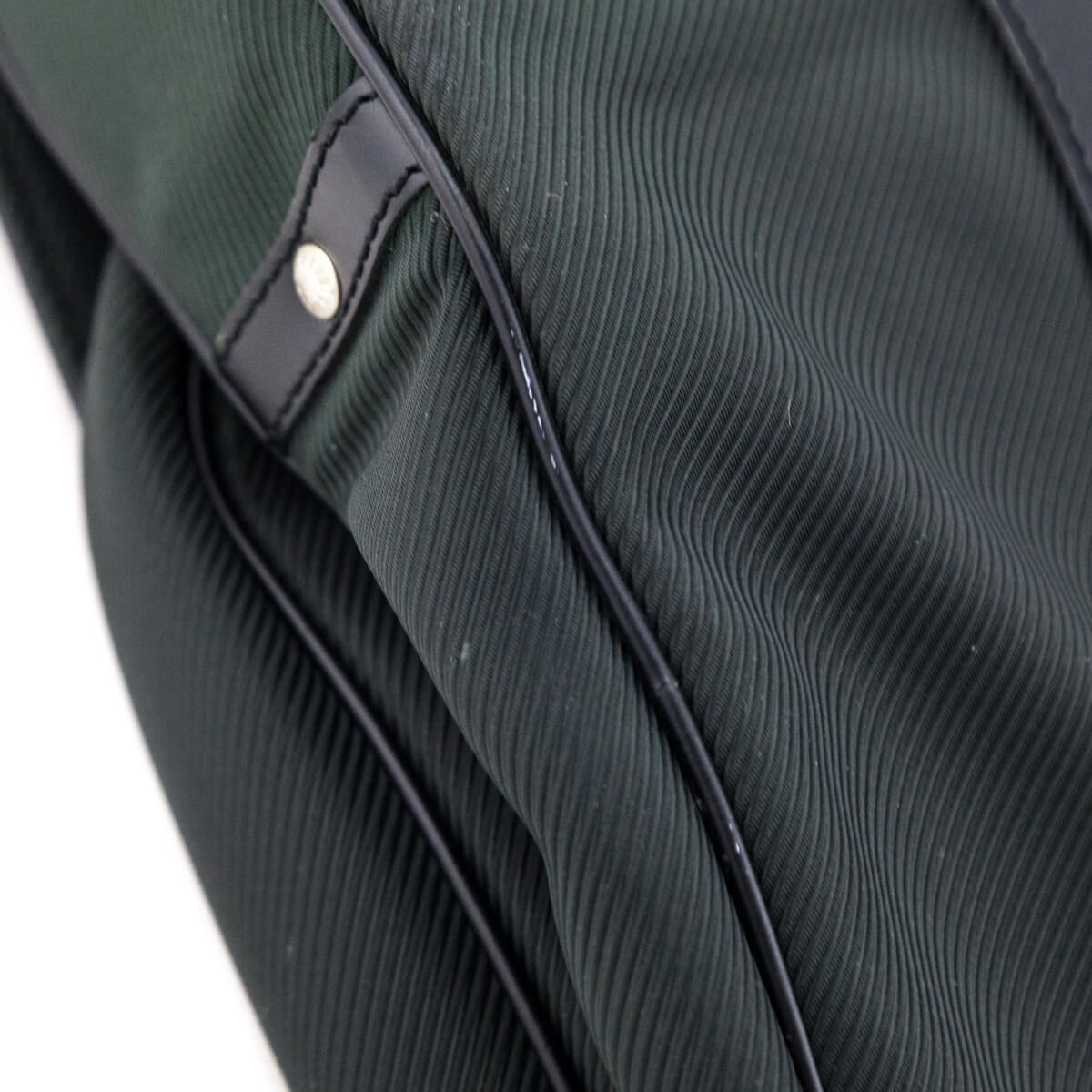 Louis Vuitton Black Taiga Gibeciere Garment Bag