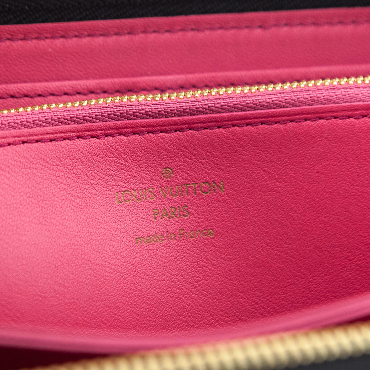 Louis Vuitton Black Taurillon Comete NM Wallet