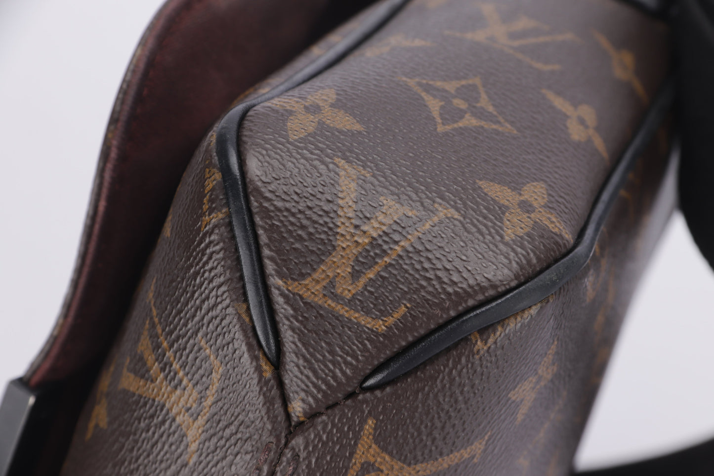 LOUIS VUITTON (M40935) DISTRICT PM MONOGRAM CANVAS MESSENGER BAG (CA1166), NO DUST COVER