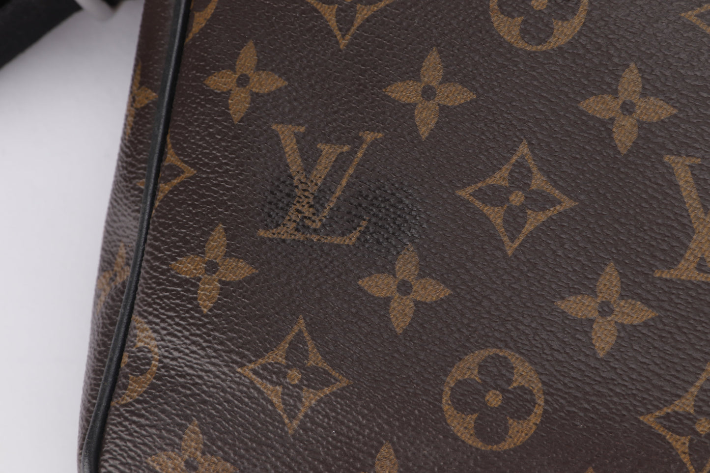 LOUIS VUITTON (M40935) DISTRICT PM MONOGRAM CANVAS MESSENGER BAG (CA1166), NO DUST COVER
