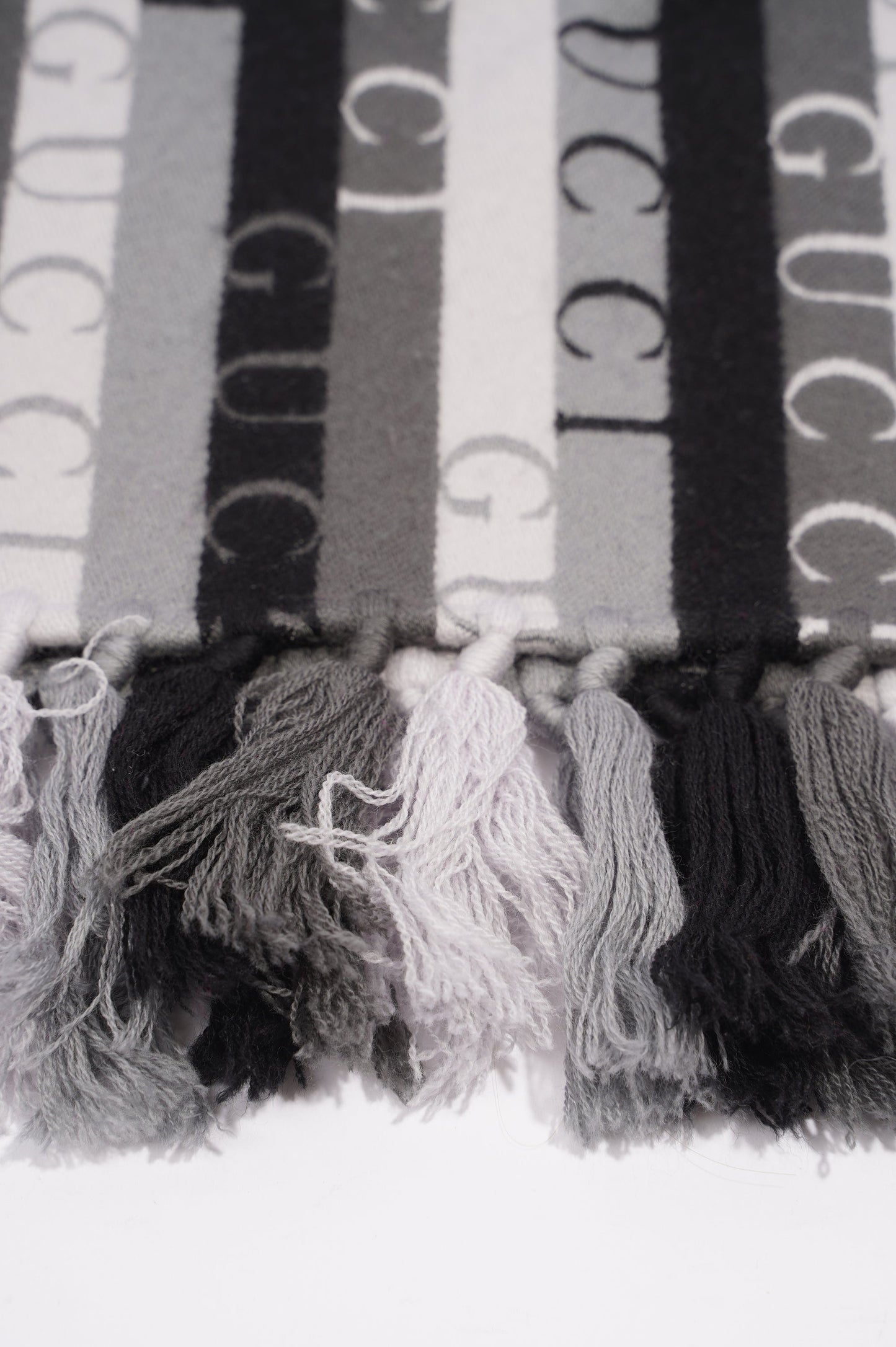 Gucci Stripe Wool Scarf Grey / Black Wool 180xm x 37cm
