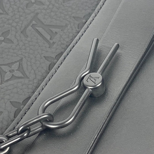 LOUIS VUITTON Clutch bag M80140 Taurillon Clemence Leather black Taurillon Clemence Monogram pochette steamer