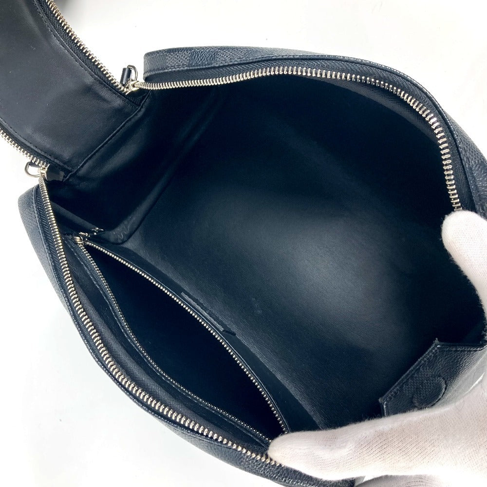 LOUIS VUITTON business bag N40127 Damier Grafitto Canvas black Damier Graphite Dop kit