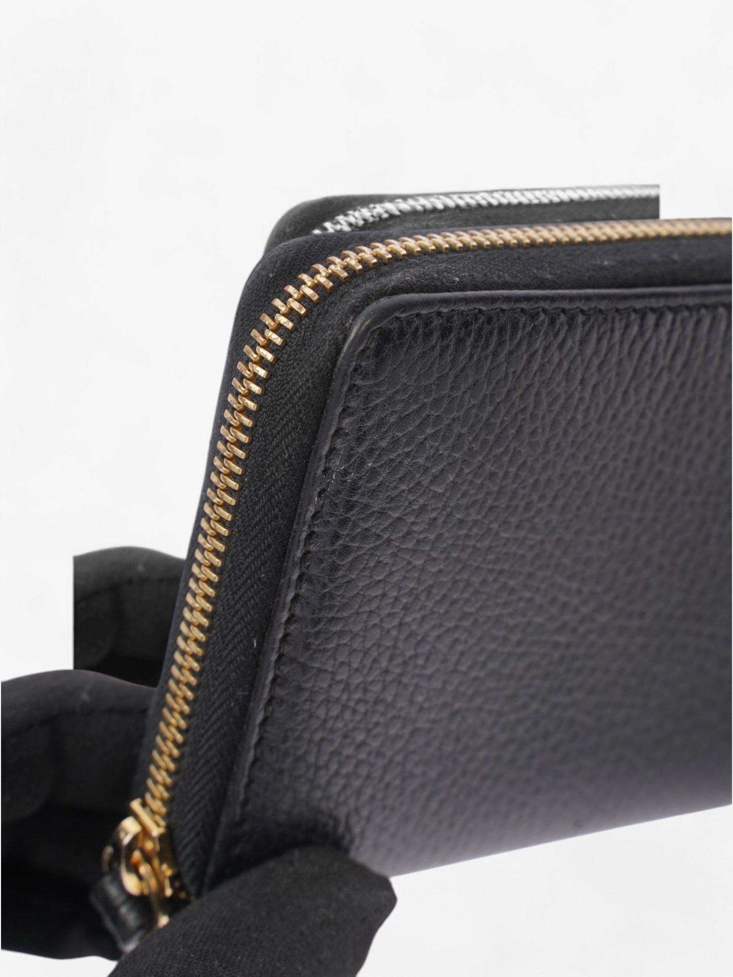 Gucci GG Marmont Zip Around Wallet Black / Gold Leather