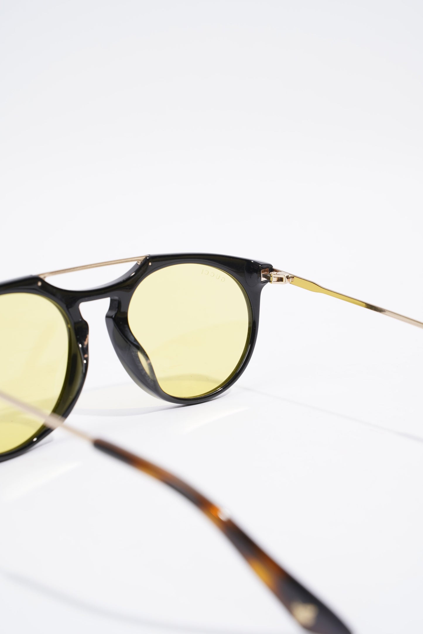 Gucci Yellow Frame Sunglasses Black / Gold / Brown Acetate 53mm 21mm