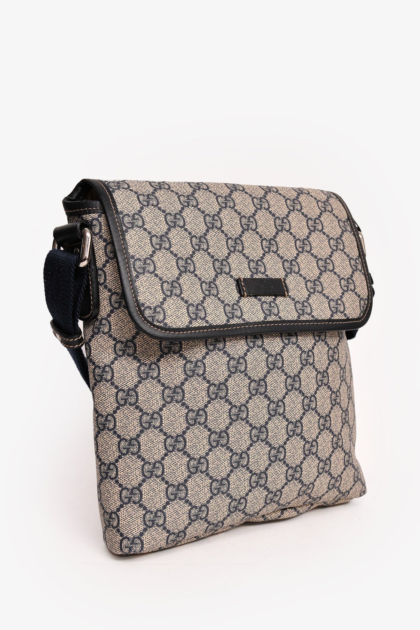 Gucci Cream/Navy GG Supreme Messenger Bag