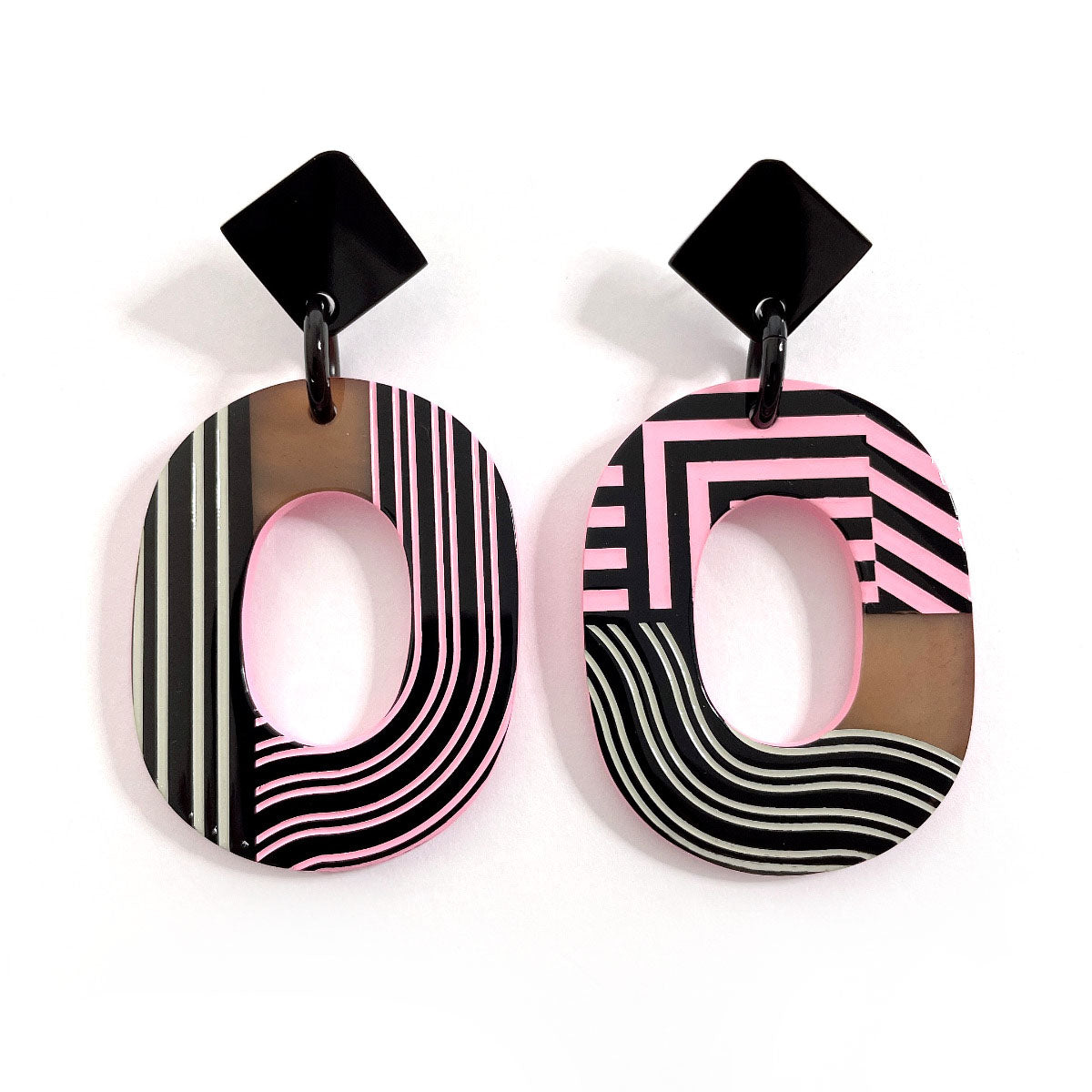 HERMES Pierce H124895FL02 Buffalo Horn, Lacquer pink Ism Pop Line