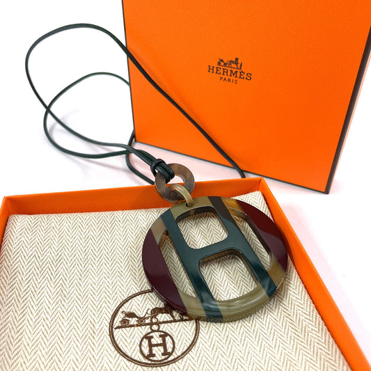 HERMES Necklace Buffalo horn green H Equip