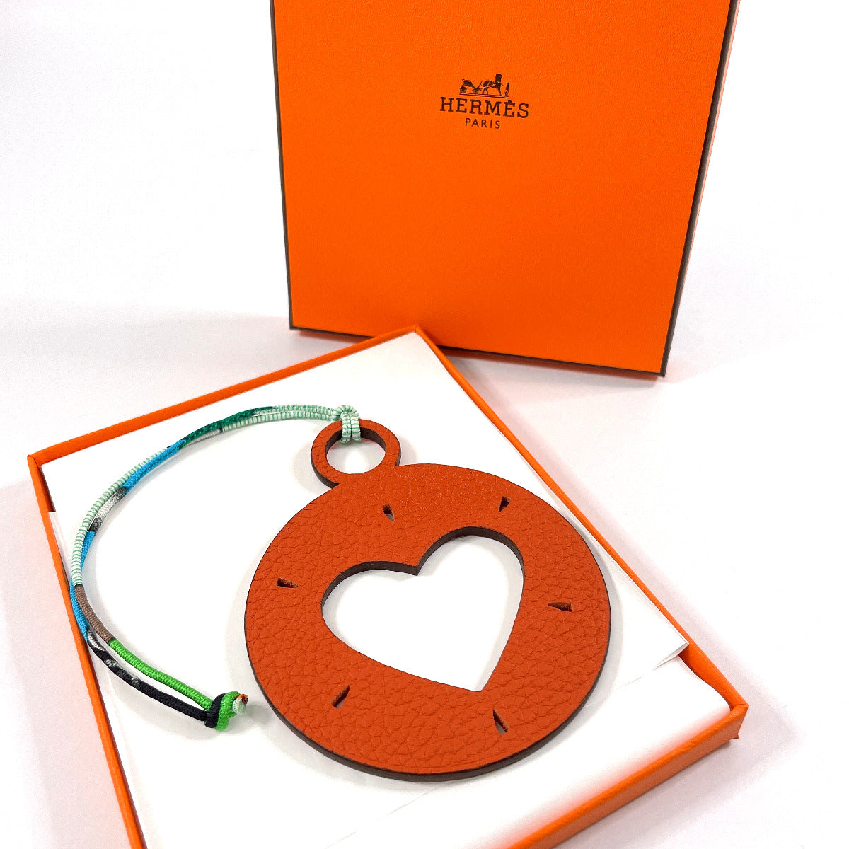 HERMES charm Taurillon Clemence , Epsom Orange Circle in Heart Petit h petit ash