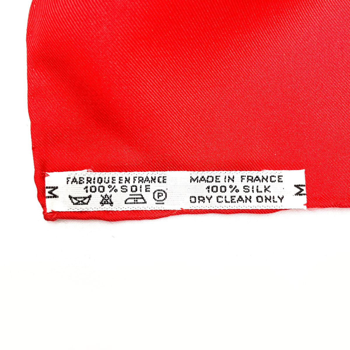 HERMES scarf Silk, 100% silk Red COUVEE D'HERMES Hermes Egg Carre 90