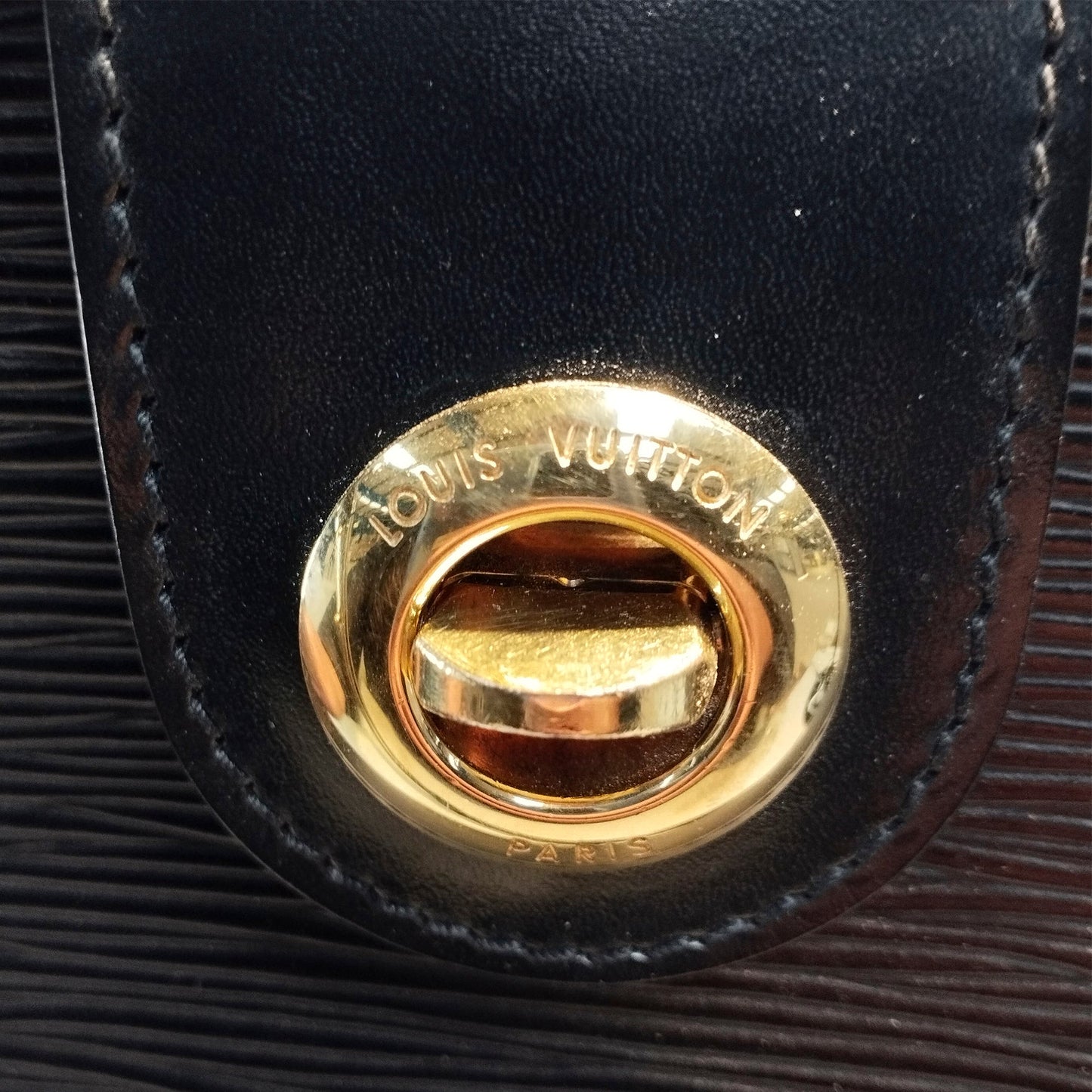 Louis Vuitton Cluny Black Epi