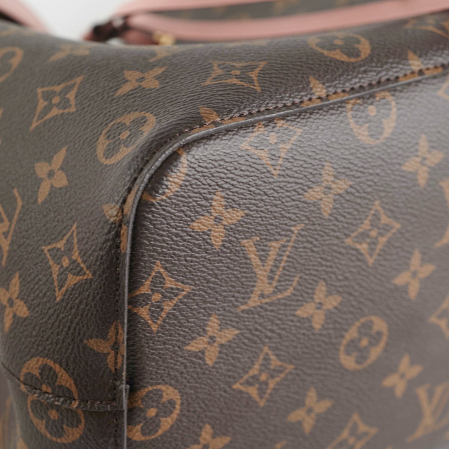 ITEM 26 - Louis Vuitton Neo Noe Monogram