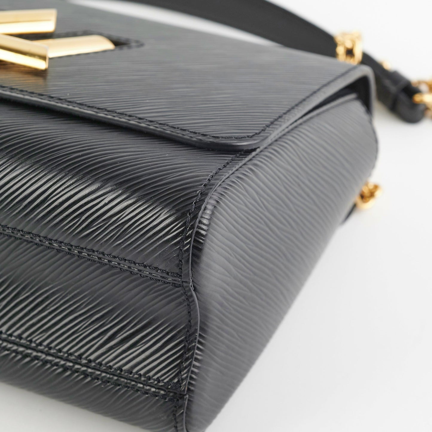 Louis Vuitton Epi Twist MM Black