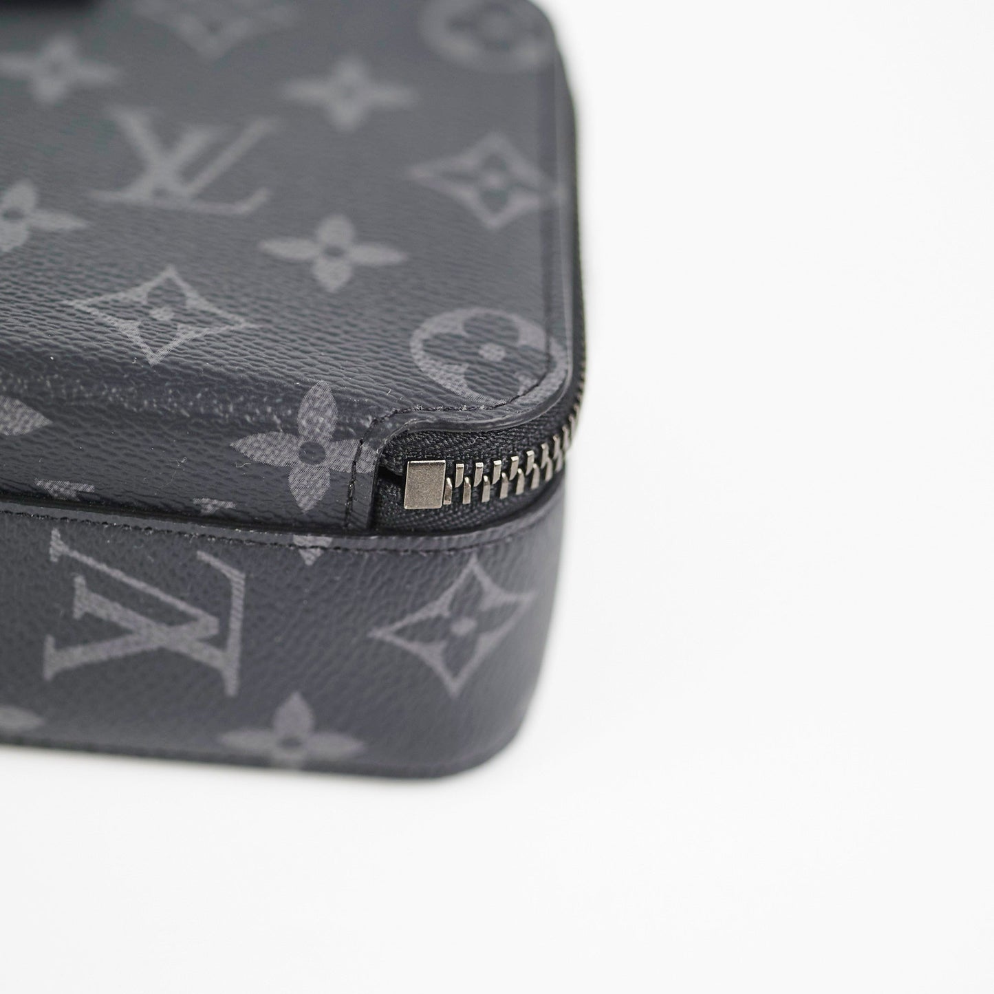 Louis Vuitton Alpha Wearable Wallet Monogram Eclipse Bag