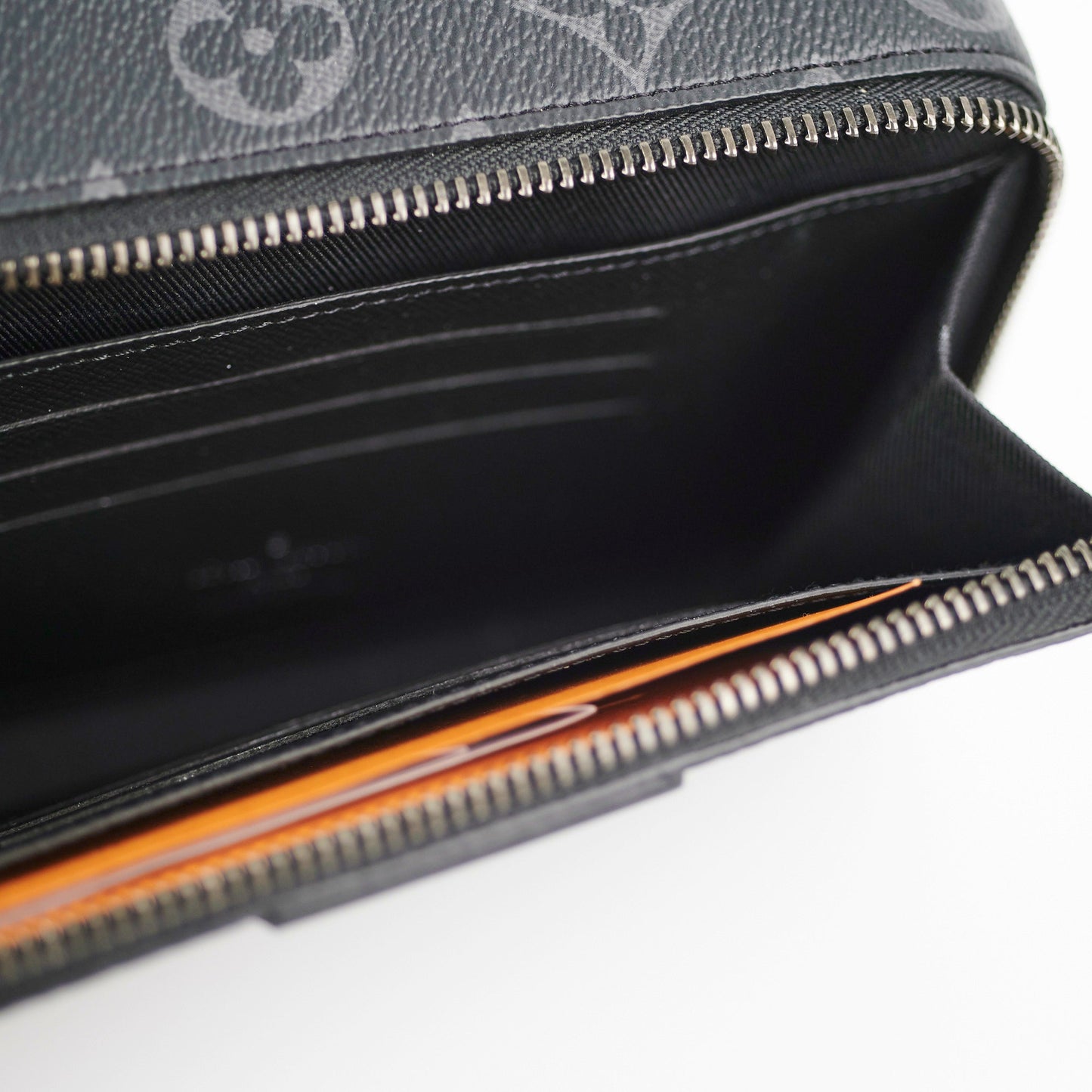 Louis Vuitton Alpha Wearable Wallet Monogram Eclipse Bag