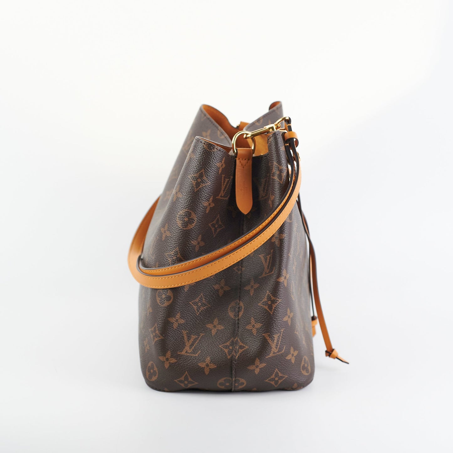 ITEM 7 - Louis Vuitton Neo Noe Monogram