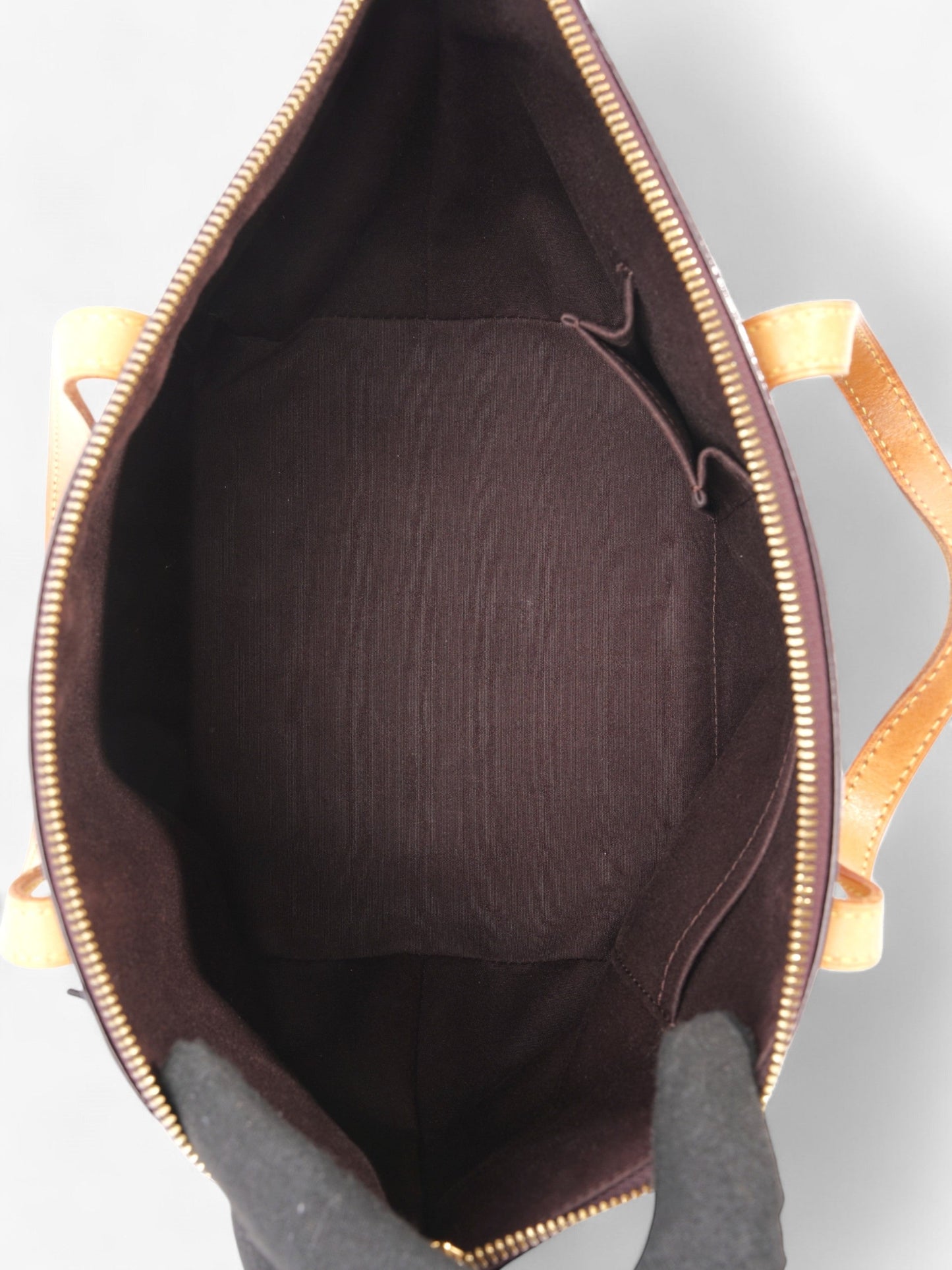 Louis Vuitton Bellevue Monogram Vernis / Amarante Vernis Leather PM