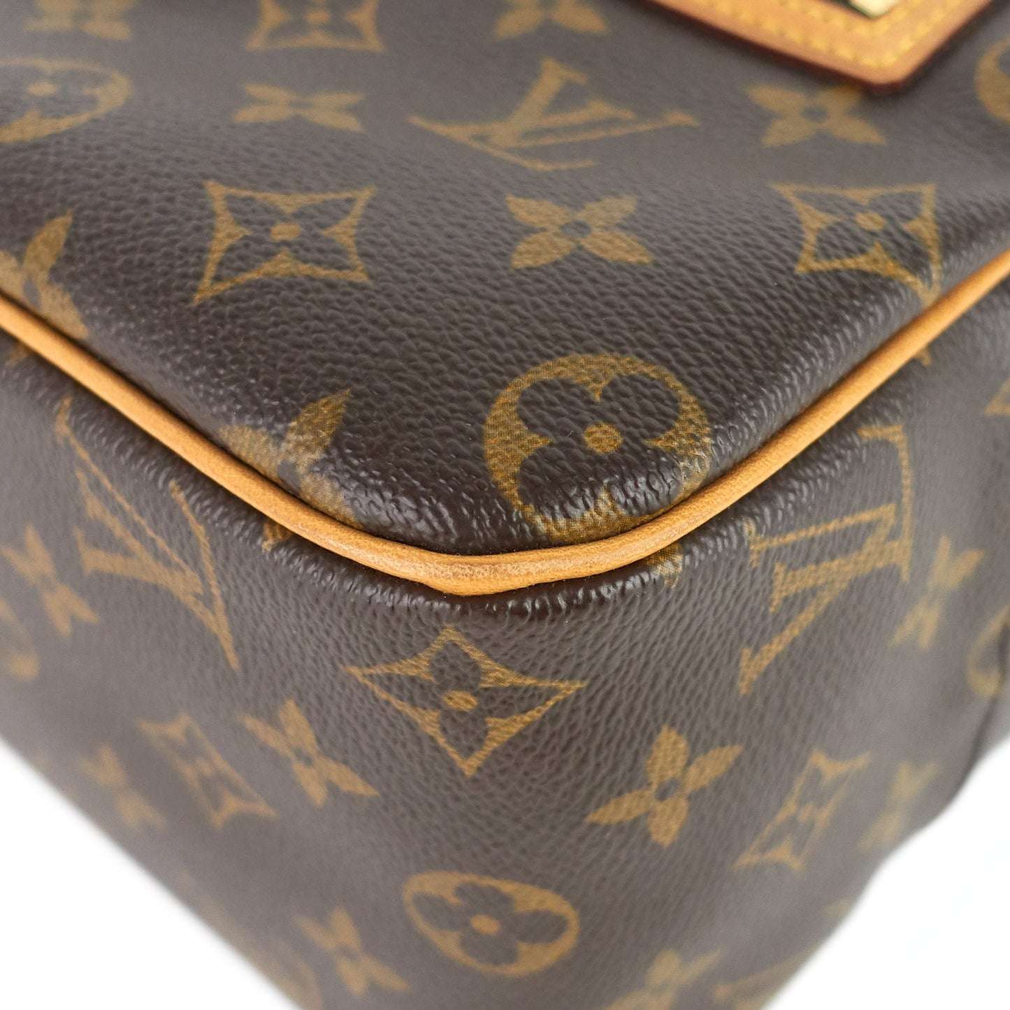LOUIS VUITTON Cite MM Monogram Canvas Bag
