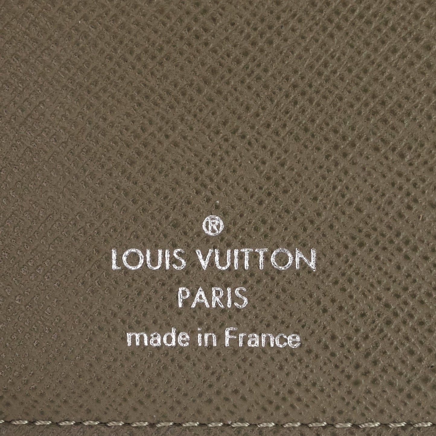 LOUIS VUITTON Brazza Taiga Leather Wallet