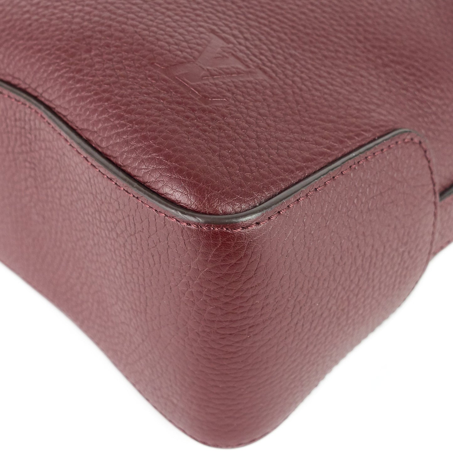 LOUIS VUITTON Greenwich Taurillon Leather Tote Bag