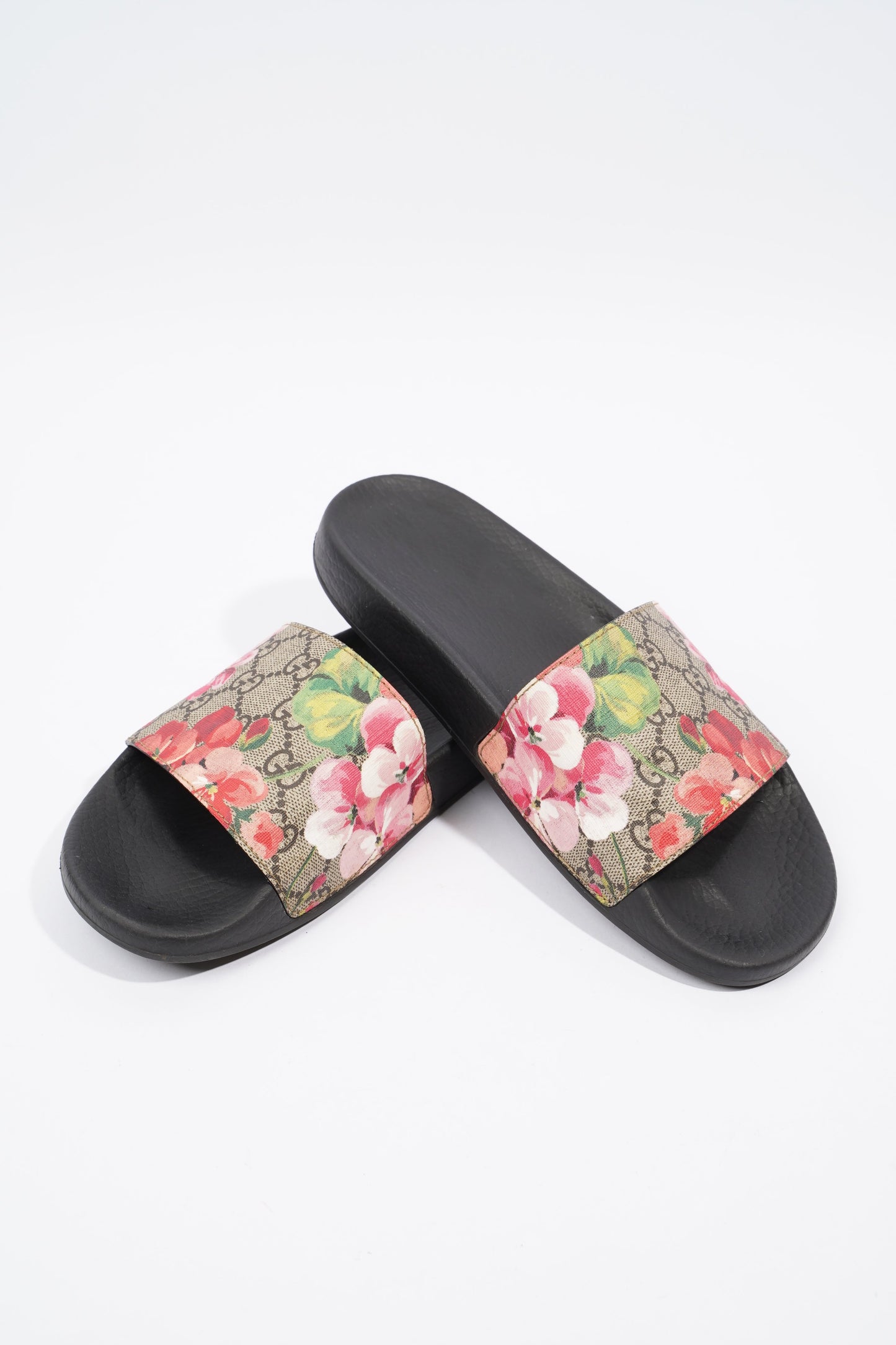 Gucci GG Blooms Supreme Floral Floral / Black Canvas EU 38 UK 5