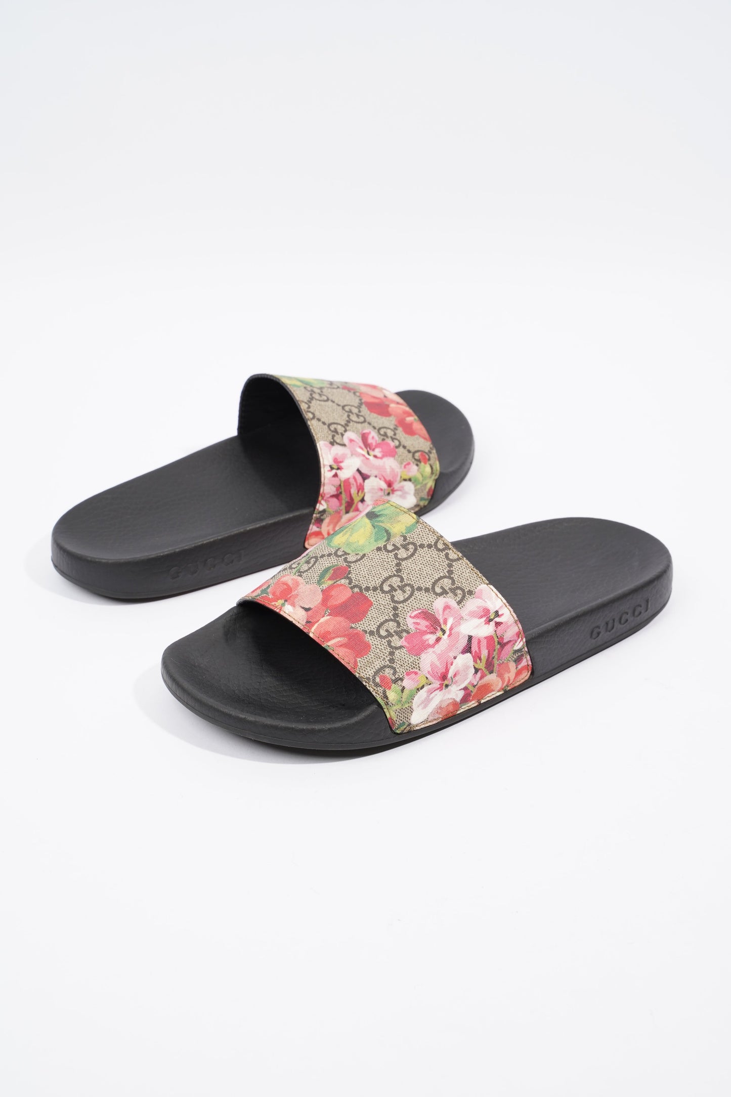 Gucci GG Blooms Supreme Floral Floral / Black Canvas EU 38 UK 5