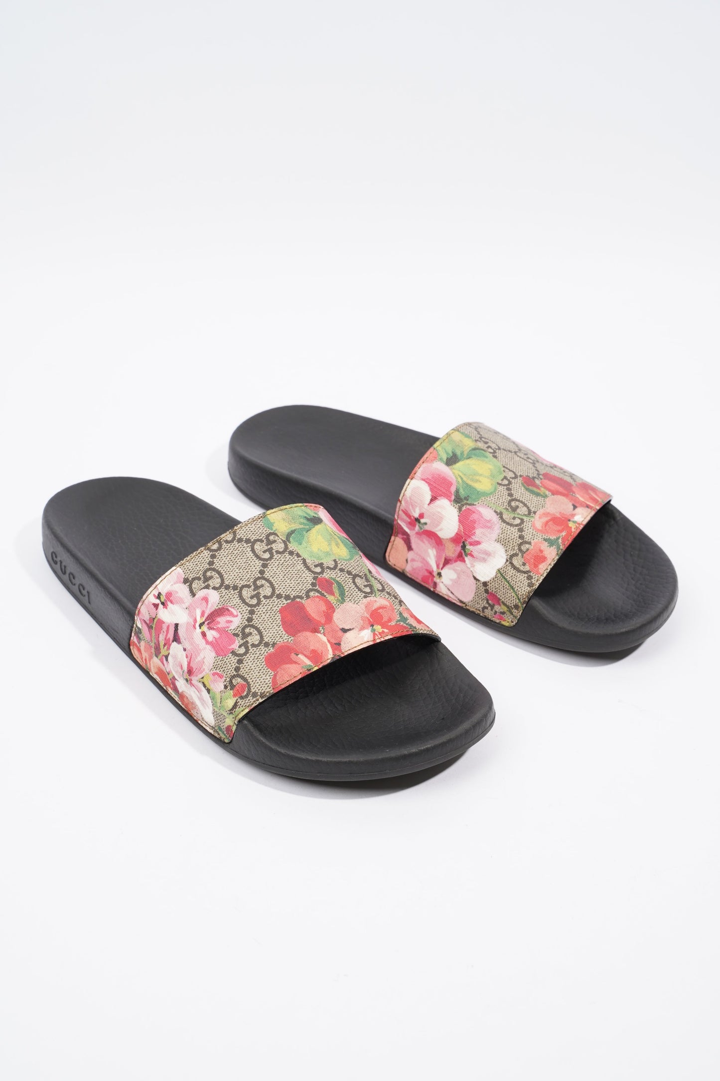 Gucci GG Blooms Supreme Floral Floral / Black Canvas EU 38 UK 5