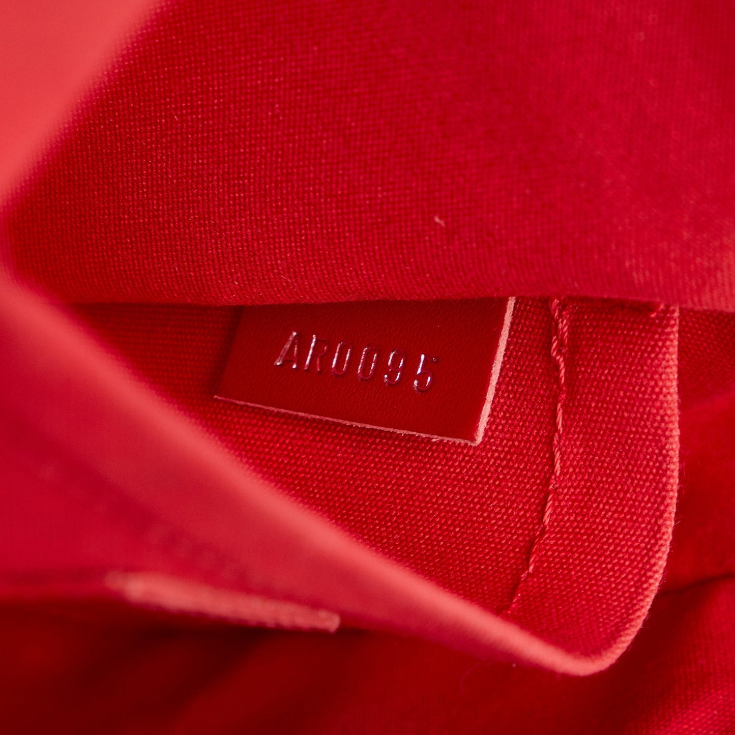 LOUIS VUITTON Epi Pochette Segur Satchel