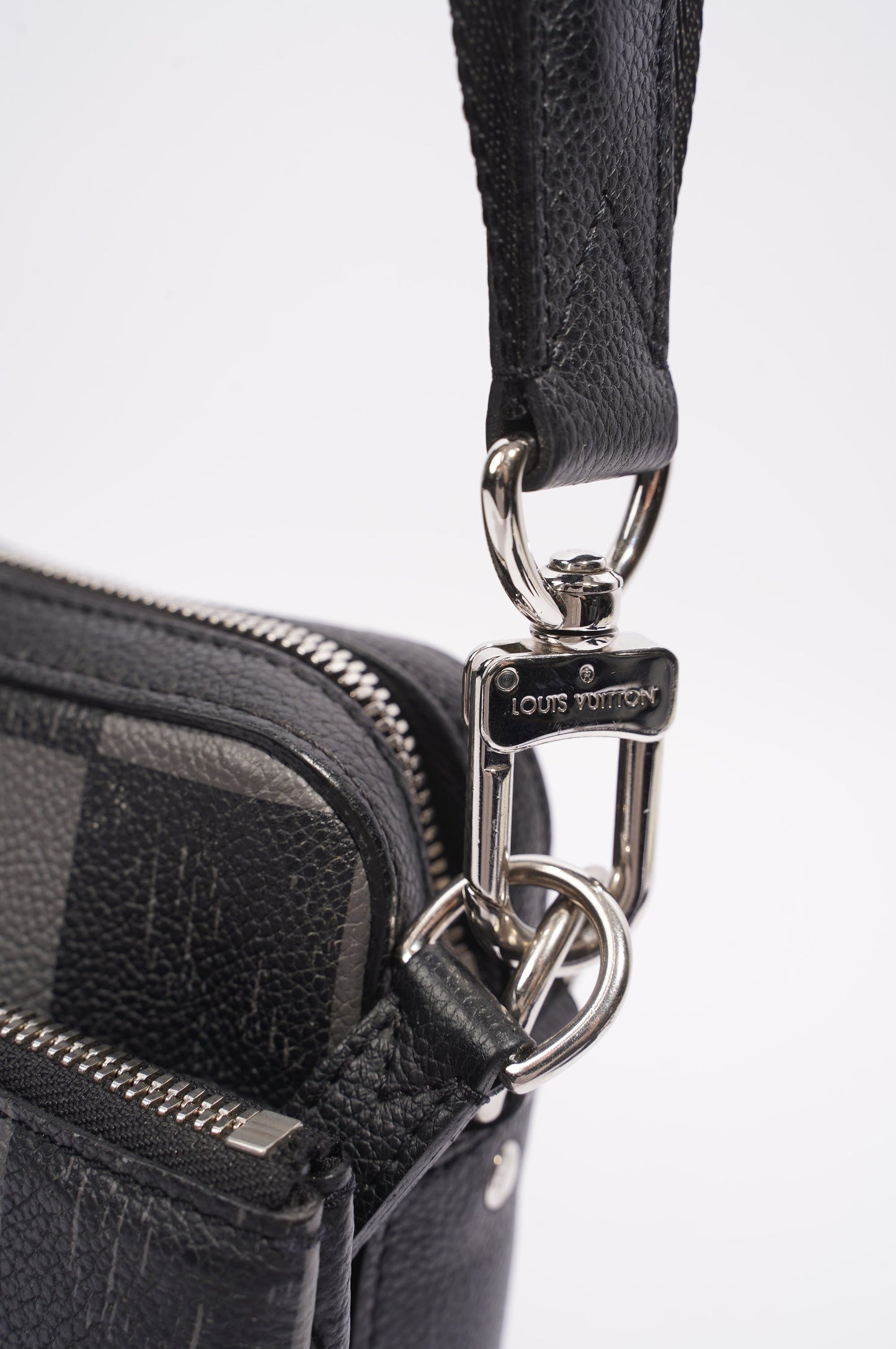 Louis Vuitton Damier Graphite 3D Trio Messenger 3D Monogram