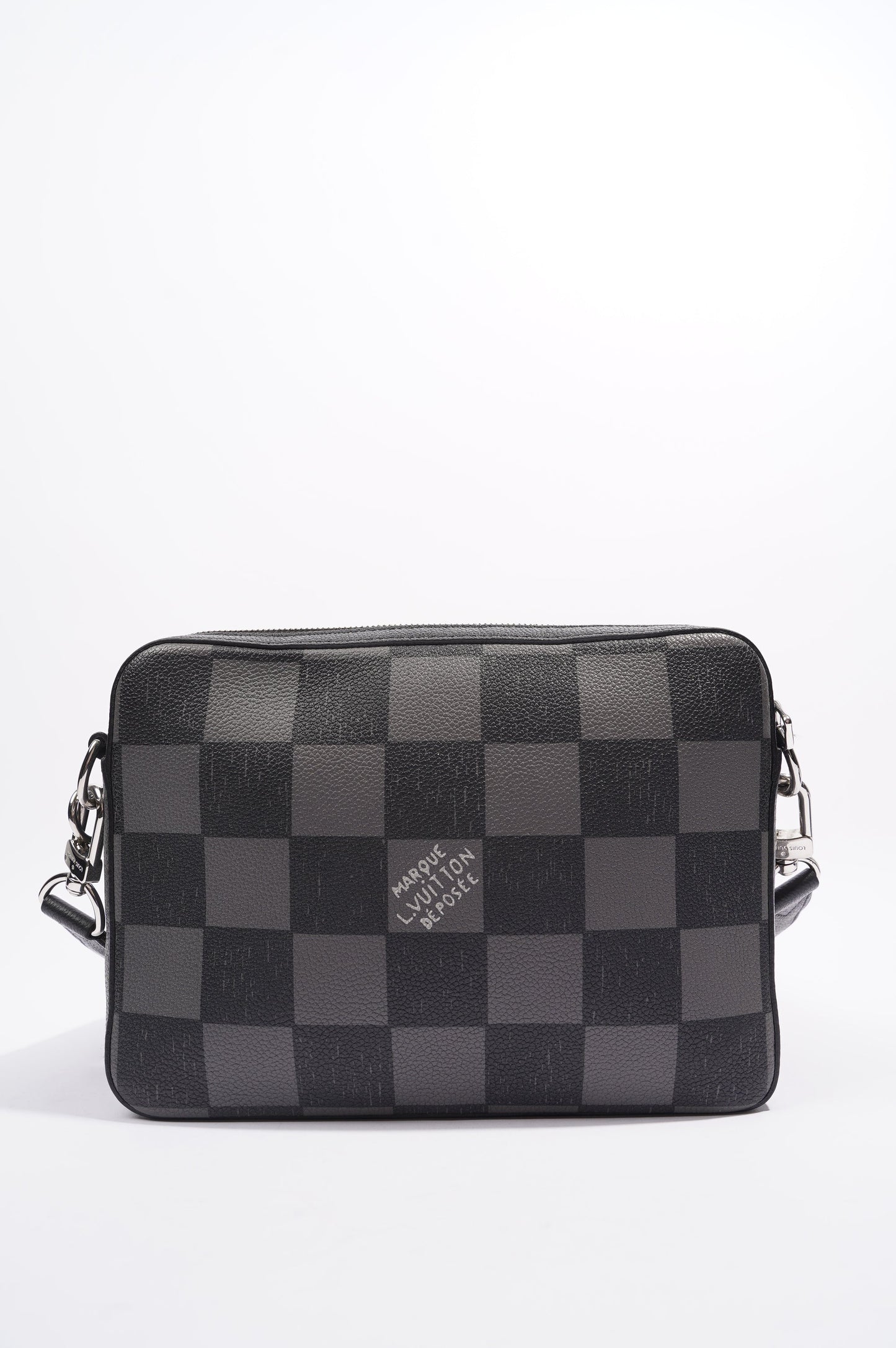 Louis Vuitton Damier Graphite 3D Trio Messenger 3D Monogram