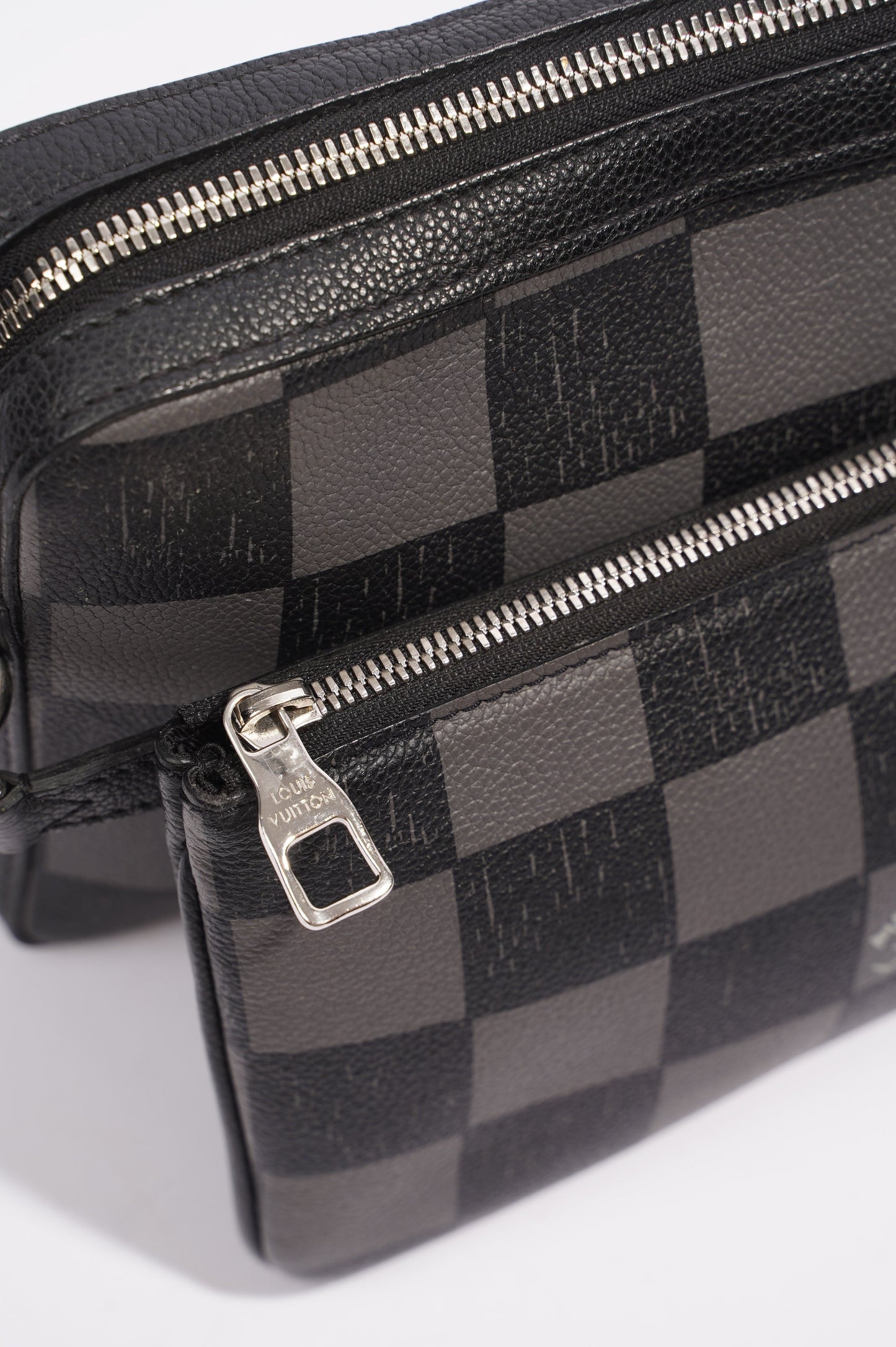 Louis Vuitton Damier Graphite 3D Trio Messenger 3D Monogram