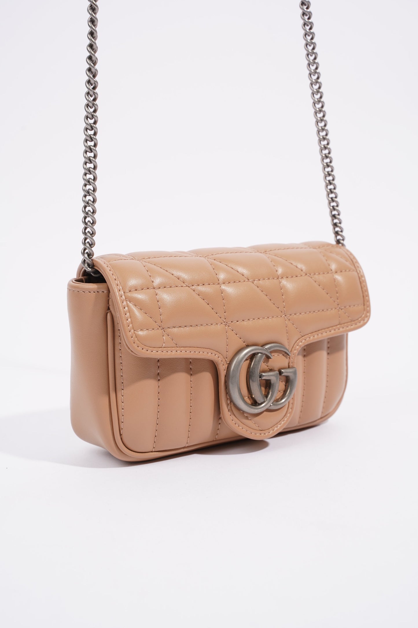 Gucci Marmont Flap Nude Matelasse Leather Super Mini