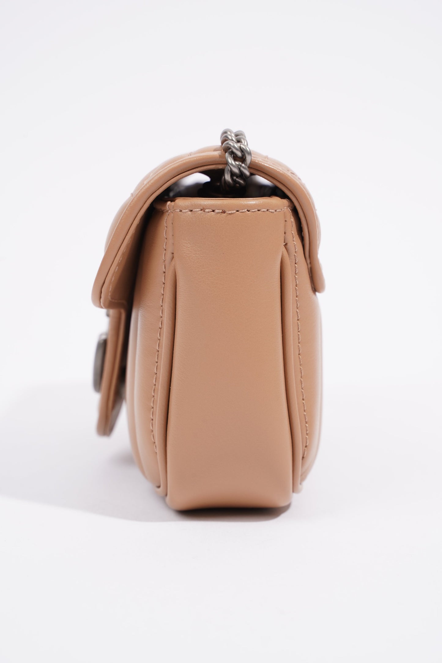 Gucci Marmont Flap Nude Matelasse Leather Super Mini