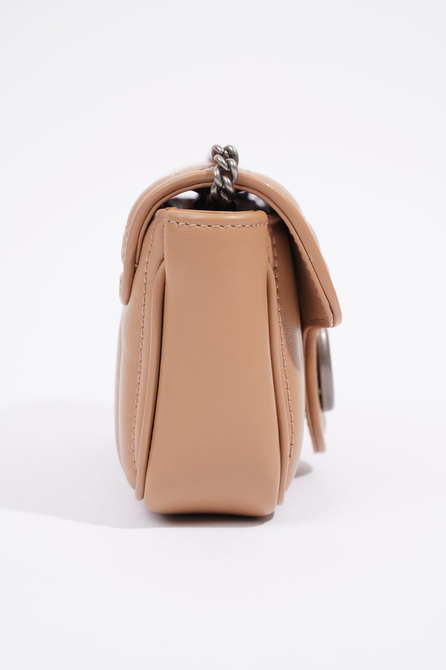 Gucci Marmont Flap Nude Matelasse Leather Super Mini