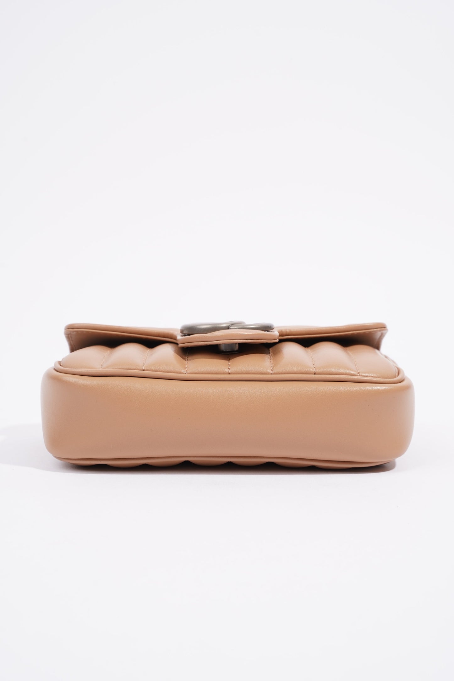Gucci Marmont Flap Nude Matelasse Leather Super Mini