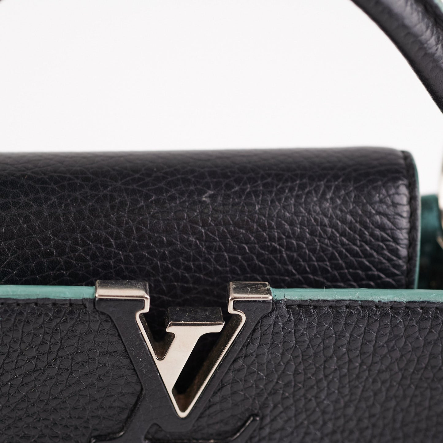 19/7- Louis Vuitton Capucines BB Taurillon Black