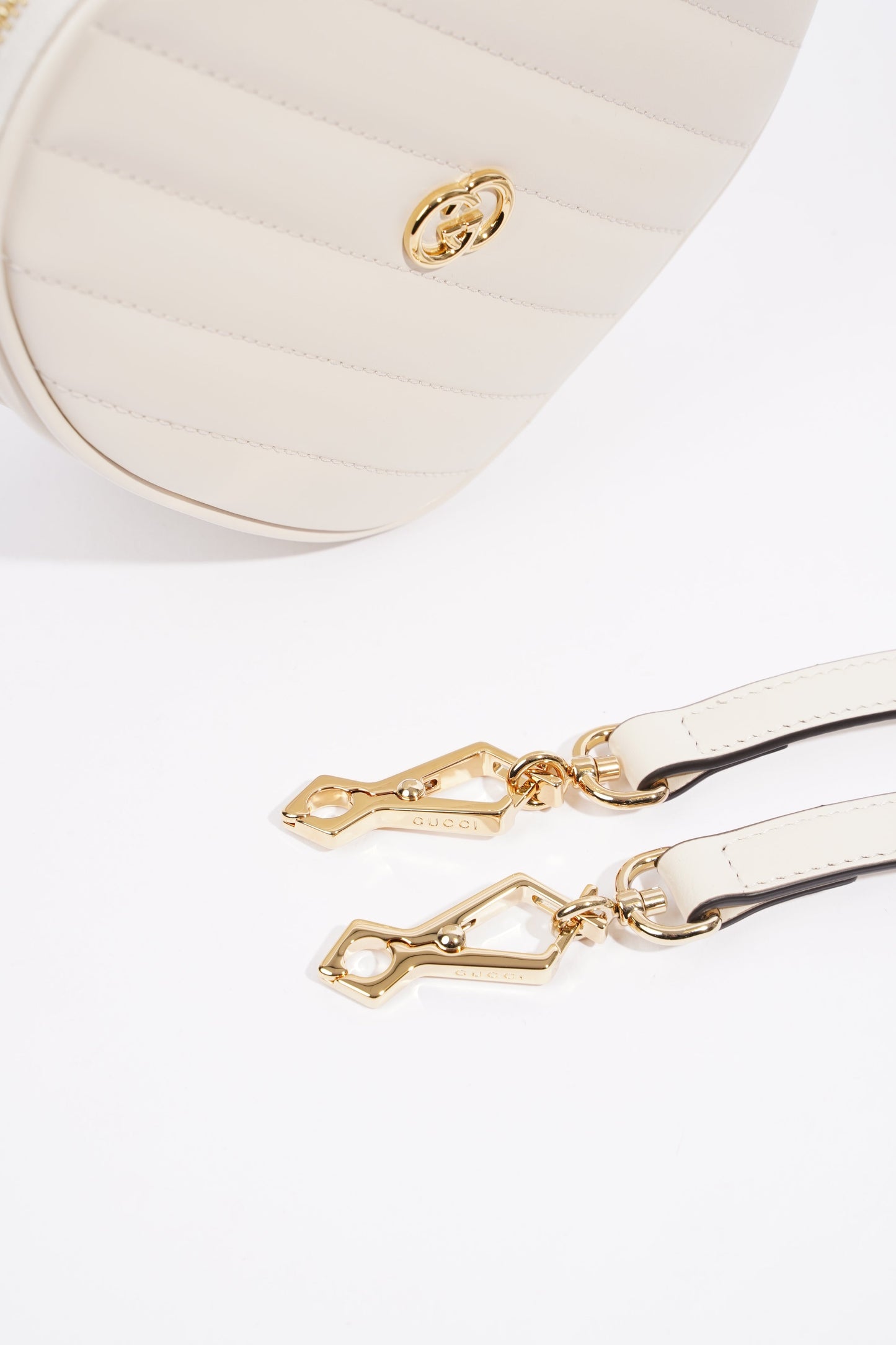 Gucci Interlocking G Mini Heart Cream Matelasse Leather