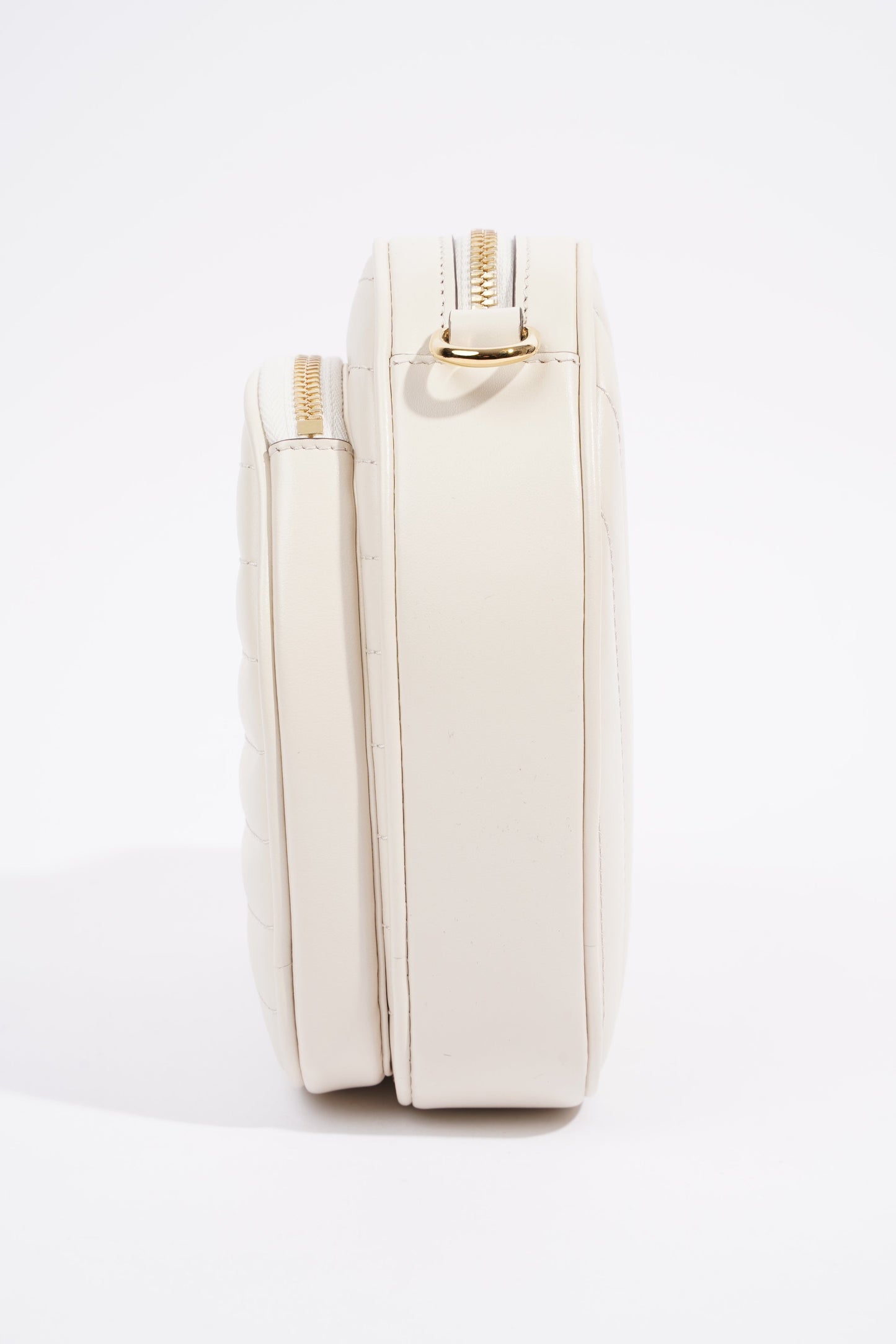 Gucci Interlocking G Mini Heart Cream Matelasse Leather