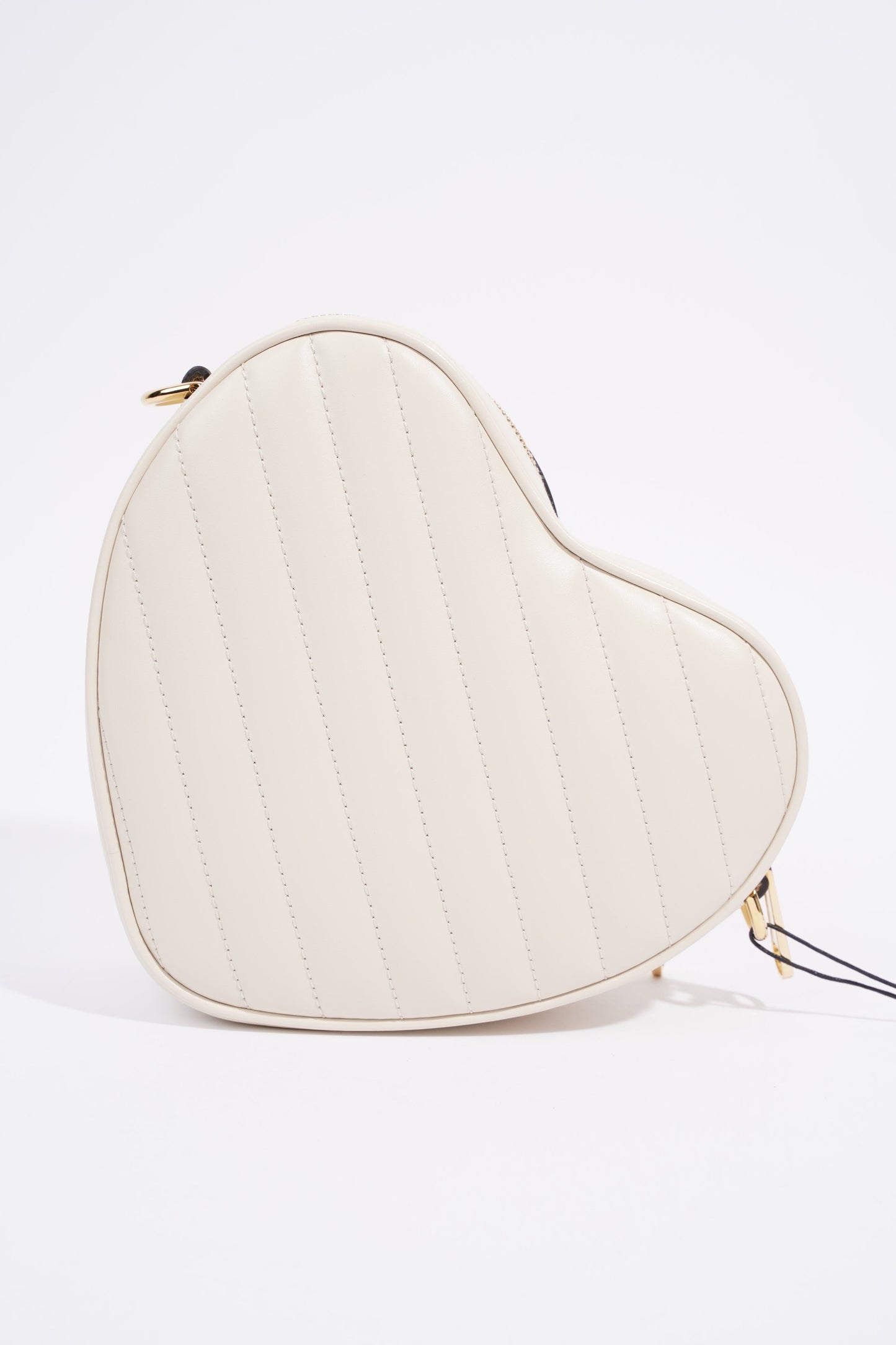 Gucci Interlocking G Mini Heart Cream Matelasse Leather