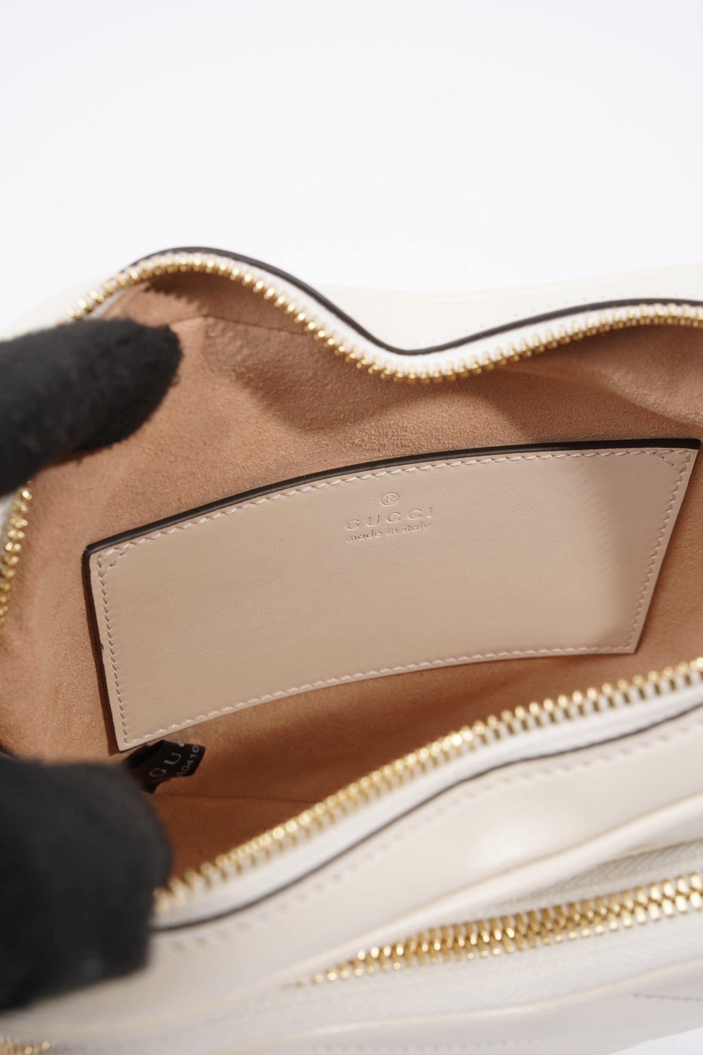 Gucci Interlocking G Mini Heart Cream Matelasse Leather