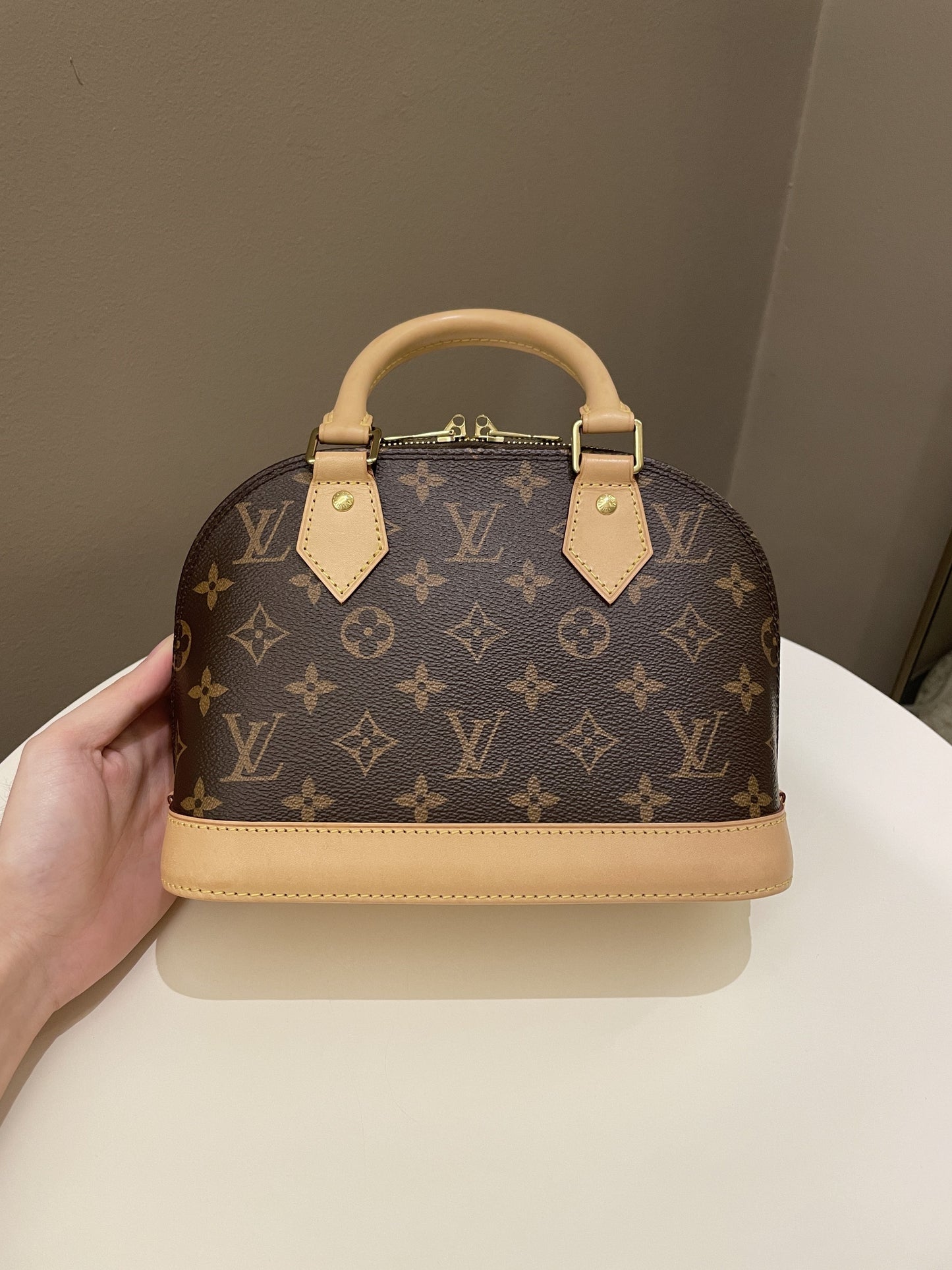 Louis Vuitton Alma BB Monogram