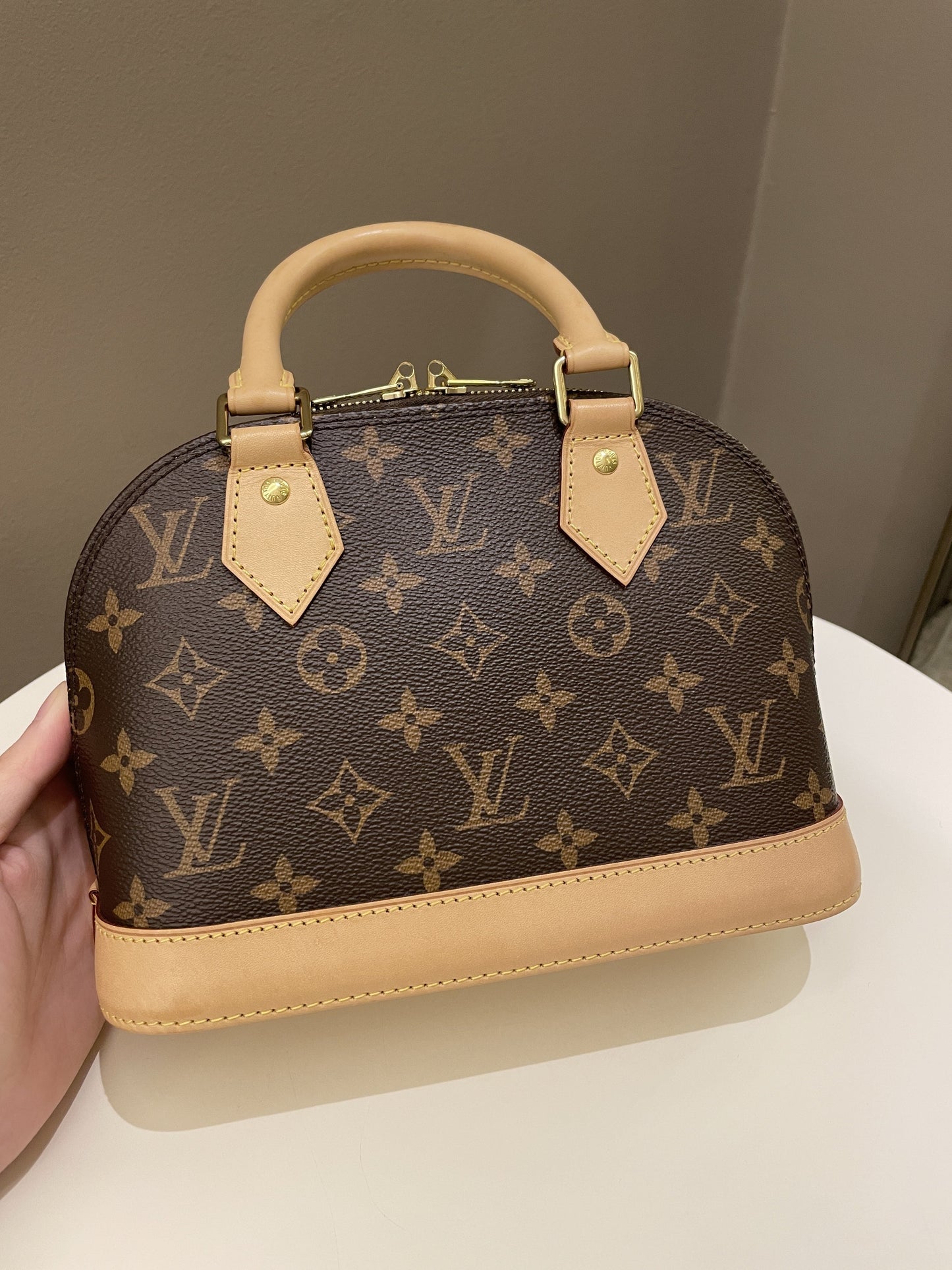 Louis Vuitton Alma BB Monogram