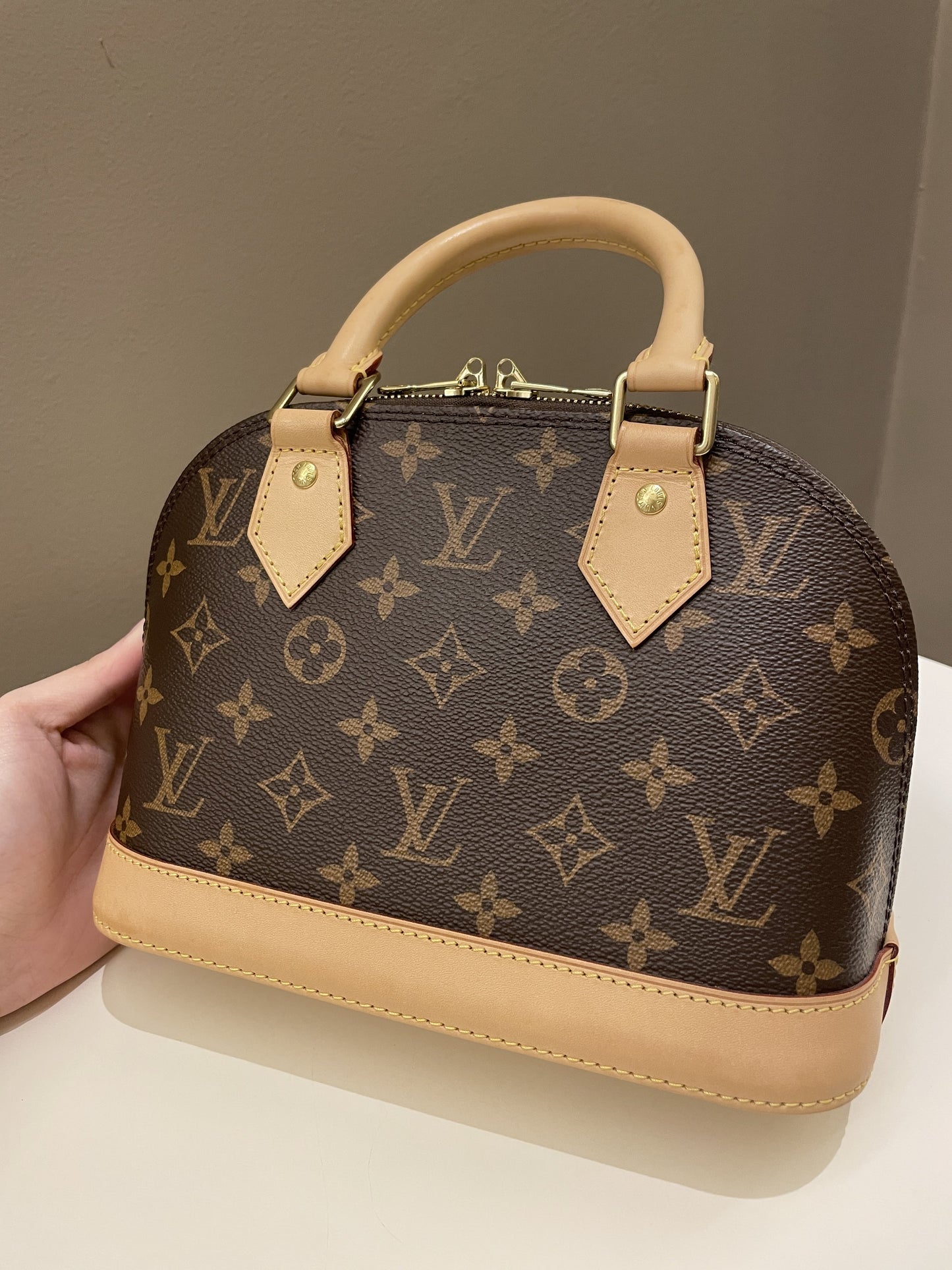 Louis Vuitton Alma BB Monogram