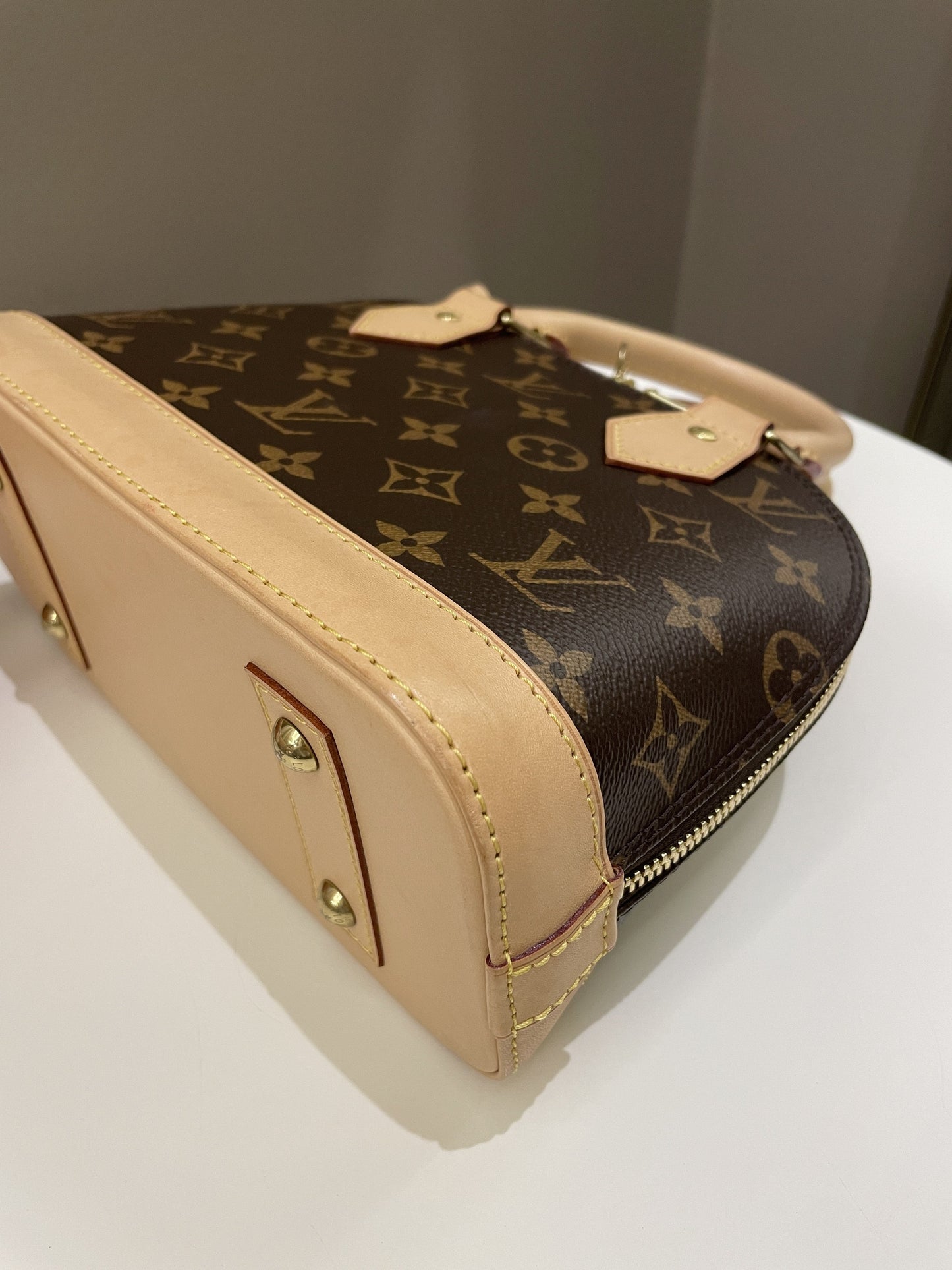 Louis Vuitton Alma BB Monogram