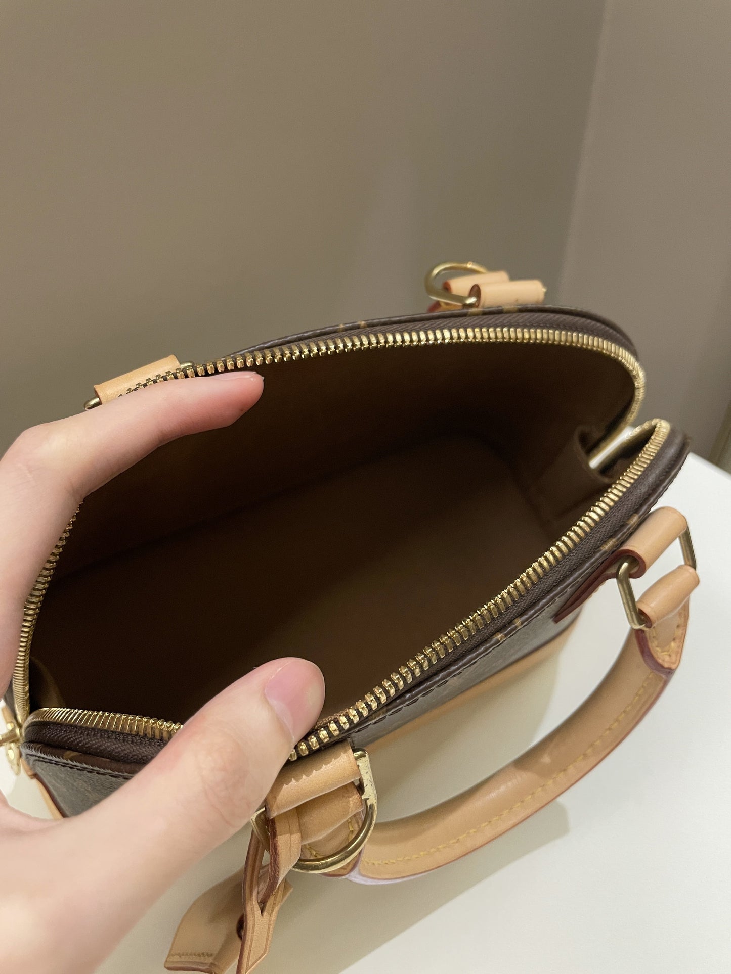 Louis Vuitton Alma BB Monogram