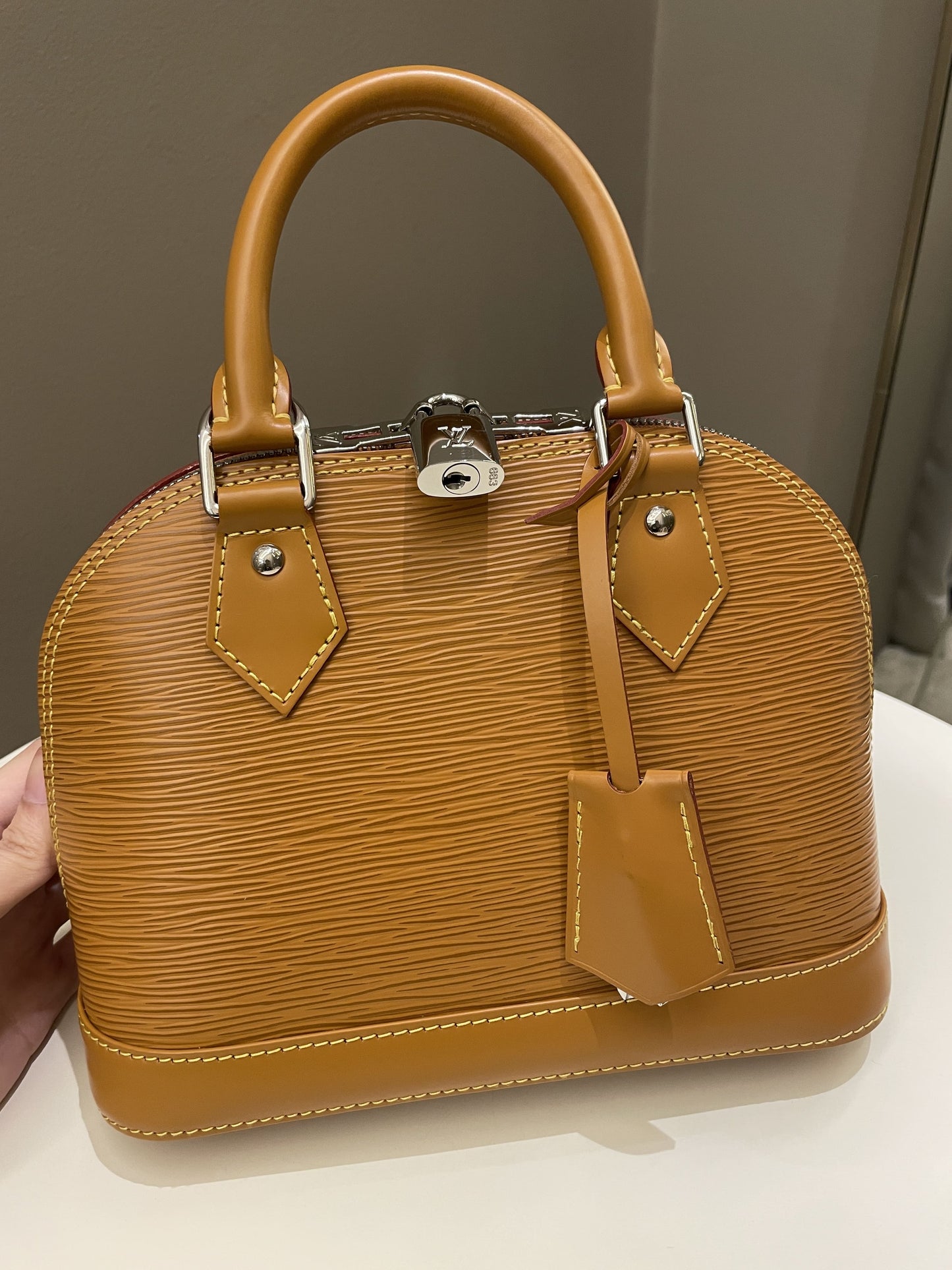 Louis Vuitton Alma BB Gold Miel Epi