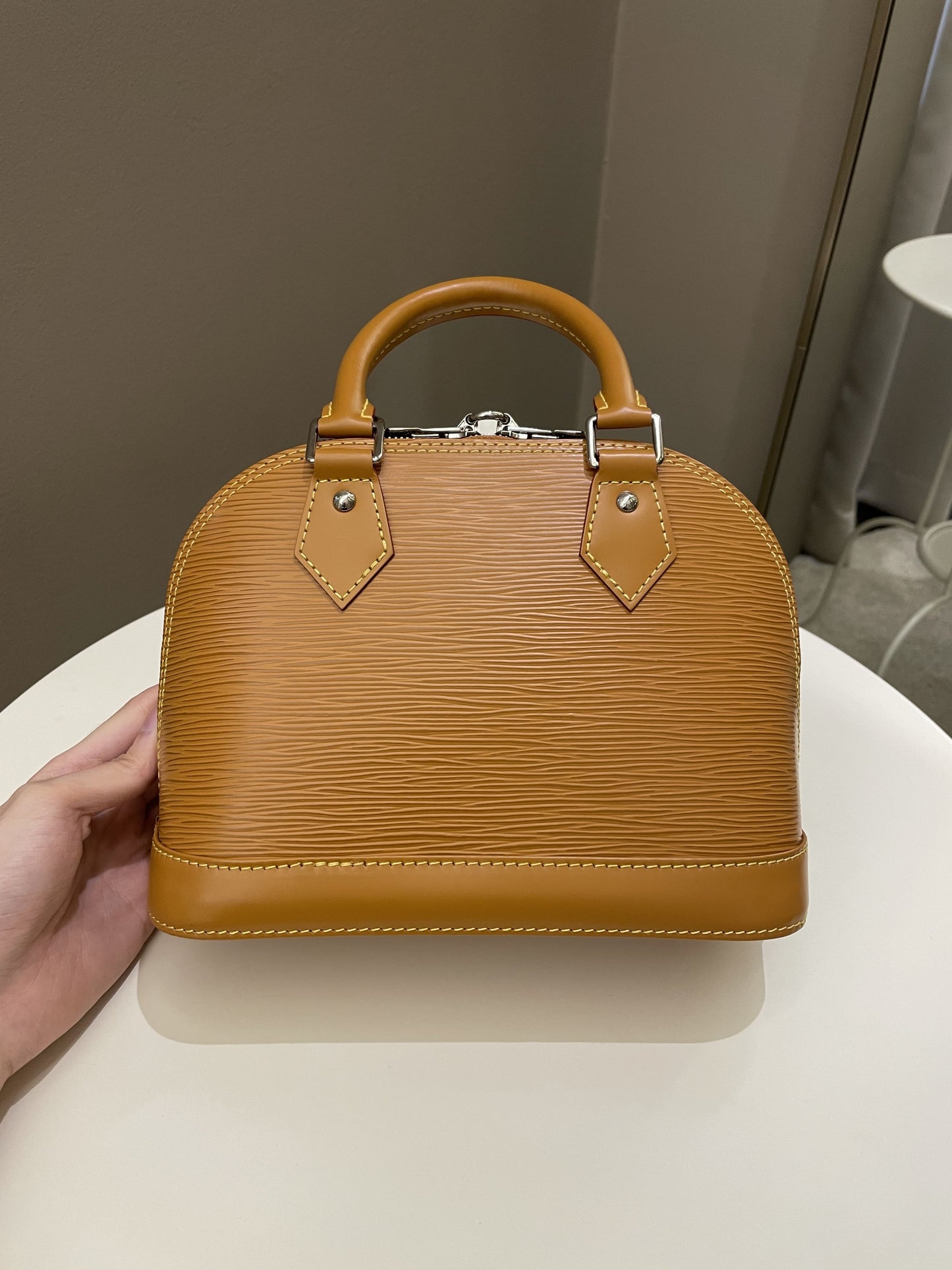 Louis Vuitton Alma BB Gold Miel Epi